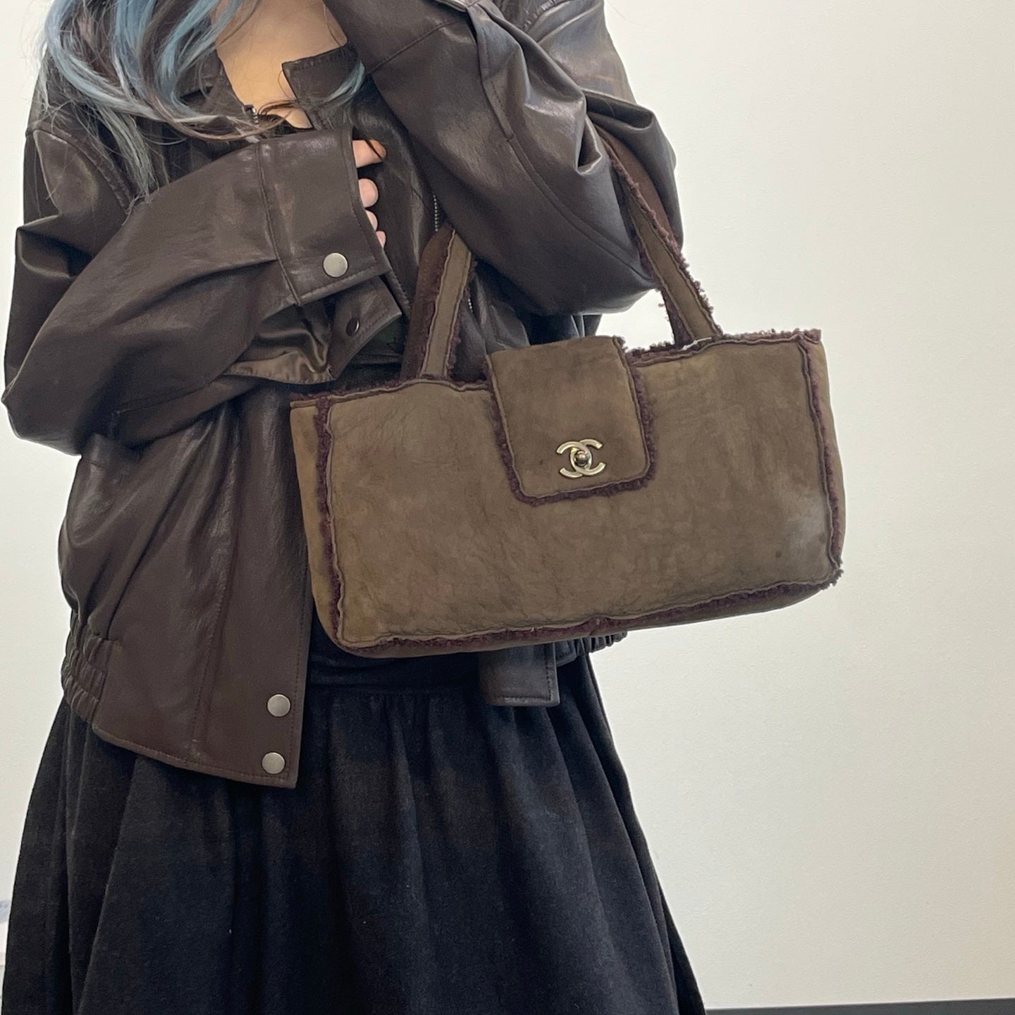 Chanel Brown Suede Shearling Trim Small Shoulder Tote Bag [Used]