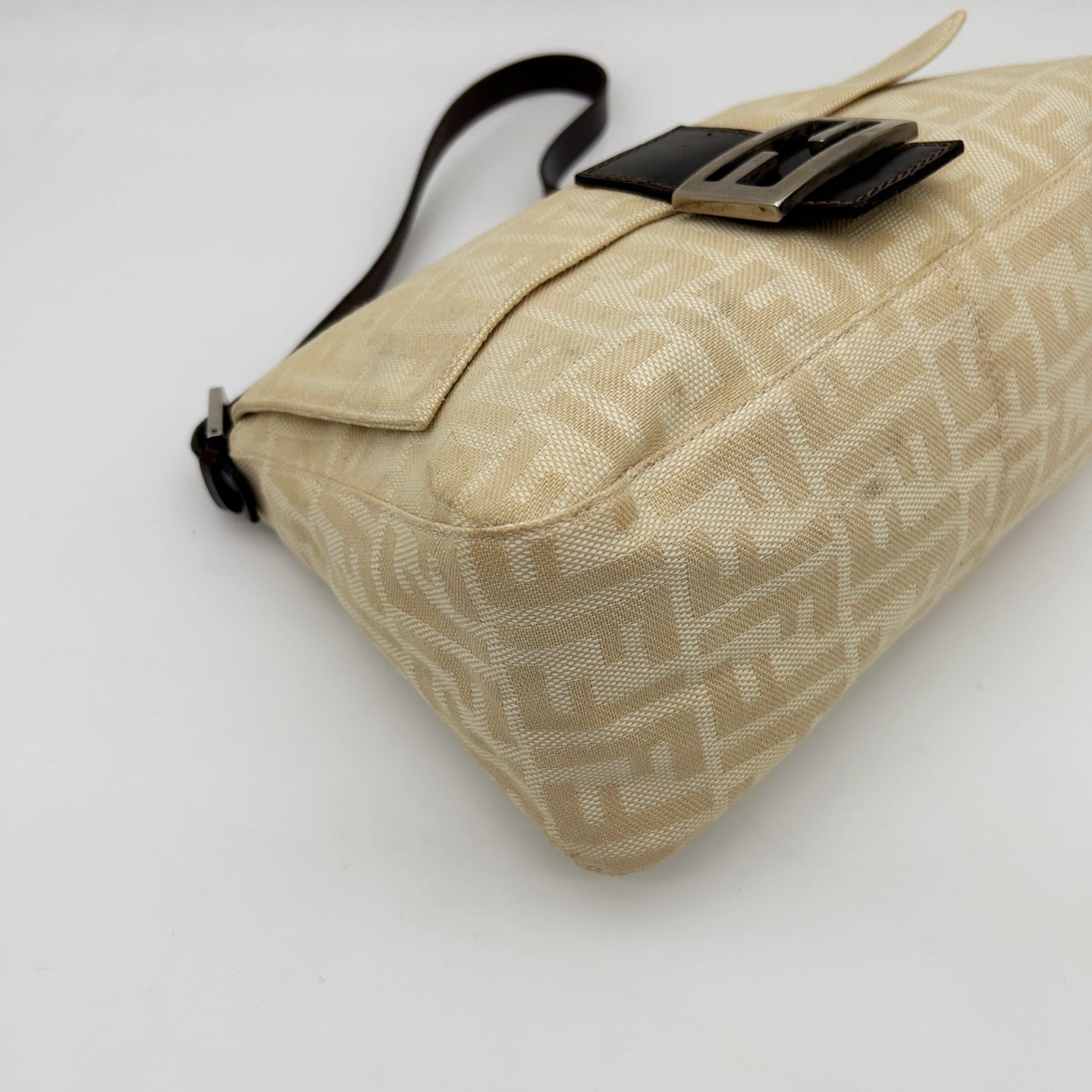 Fendi Baguette Large Beige Zucca Fabric Shoulder Bag [Used]