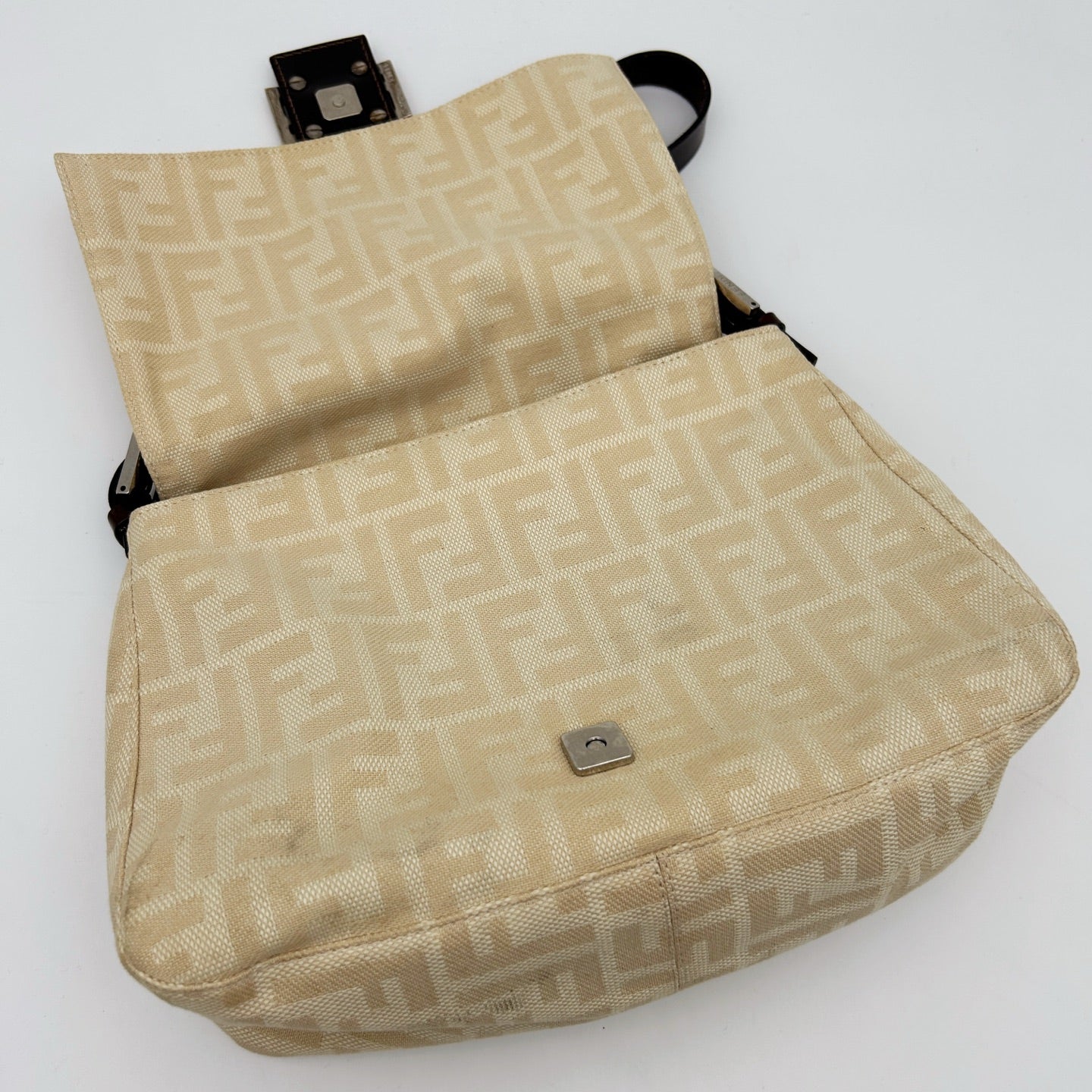 Fendi Baguette Large Beige Zucca Fabric Shoulder Bag [Used]