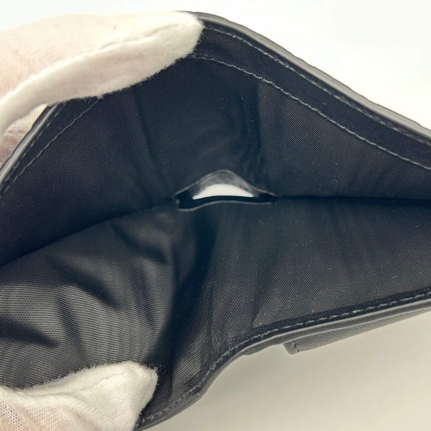 Gucci Guccissima Black Leather Bifold Wallet [Used]