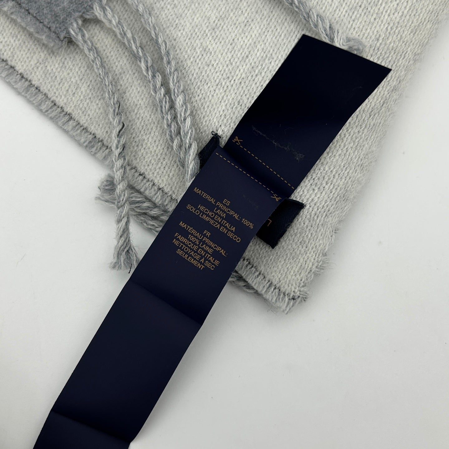Louis Vuitton Monogram Reversible Scarf Grey [Used]