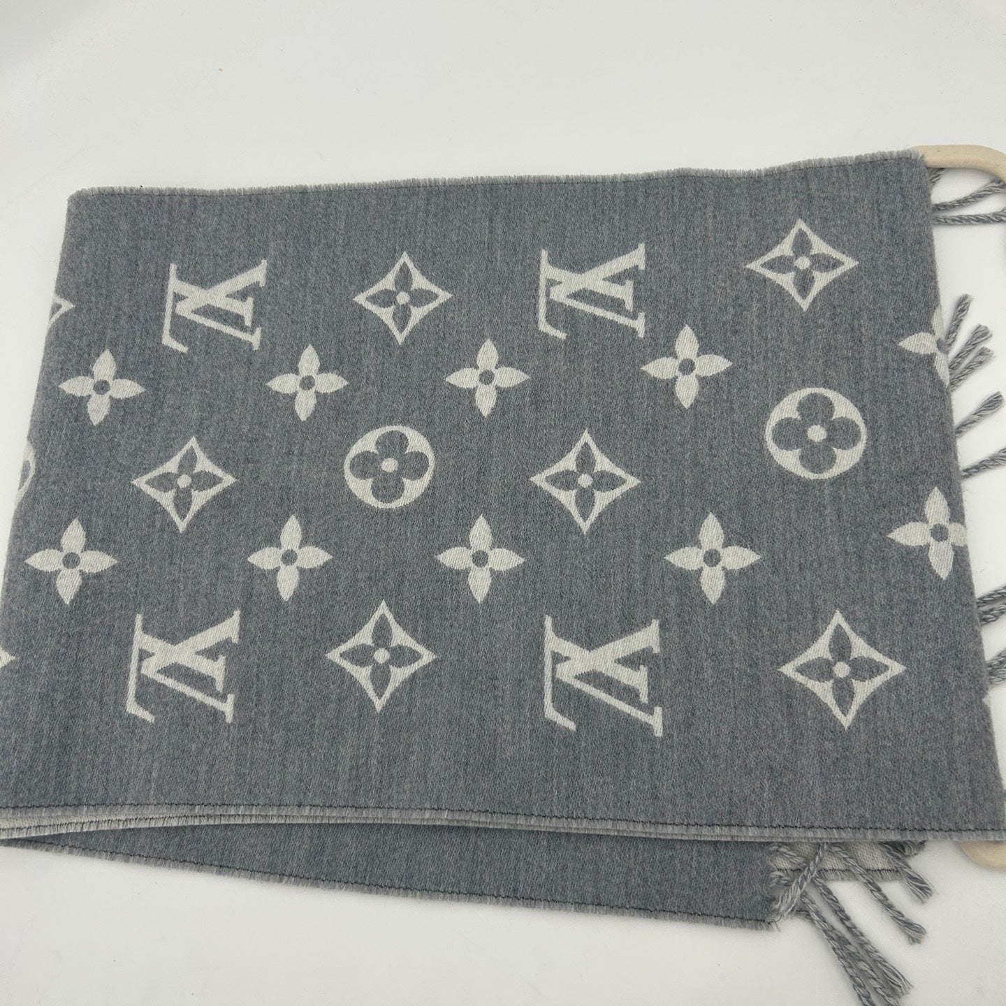 Louis Vuitton Monogram Reversible Scarf Grey [Used]