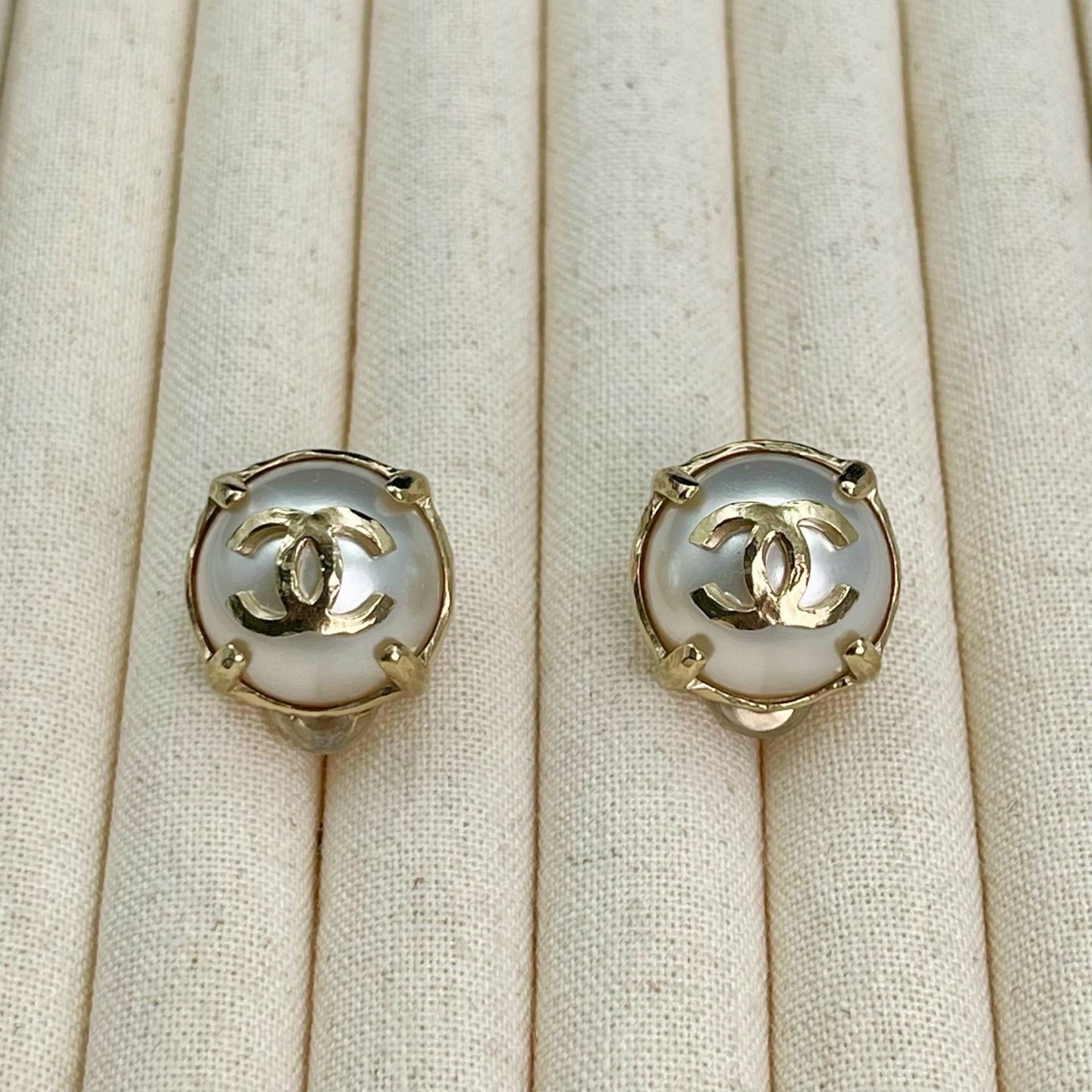 Chanel Light Gold CC Faux Pearl Button Clip-On Earrings [Used]
