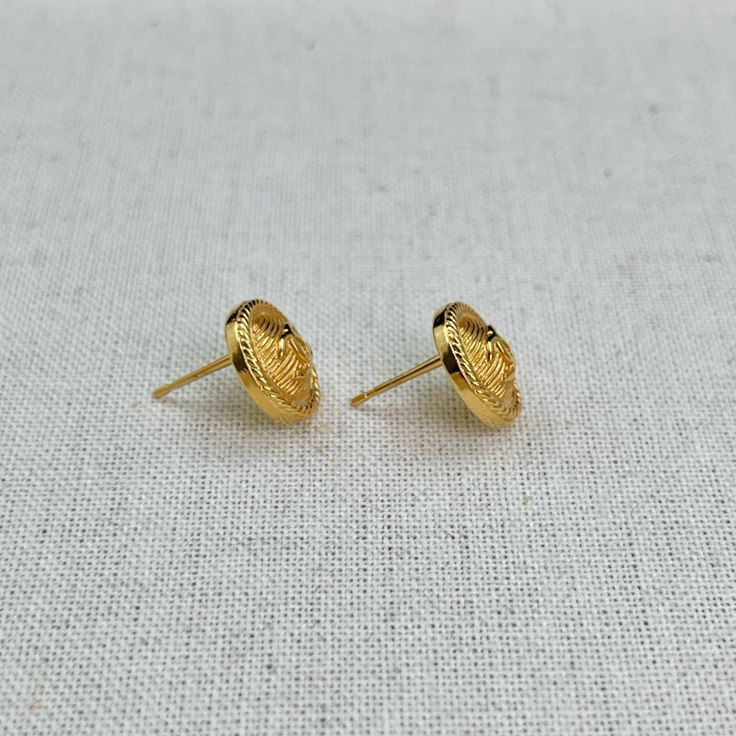 Chanel Gold CC Button Stud Earrings [Used]
