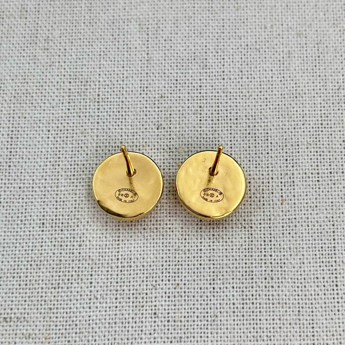Chanel Gold CC Button Stud Earrings [Used]