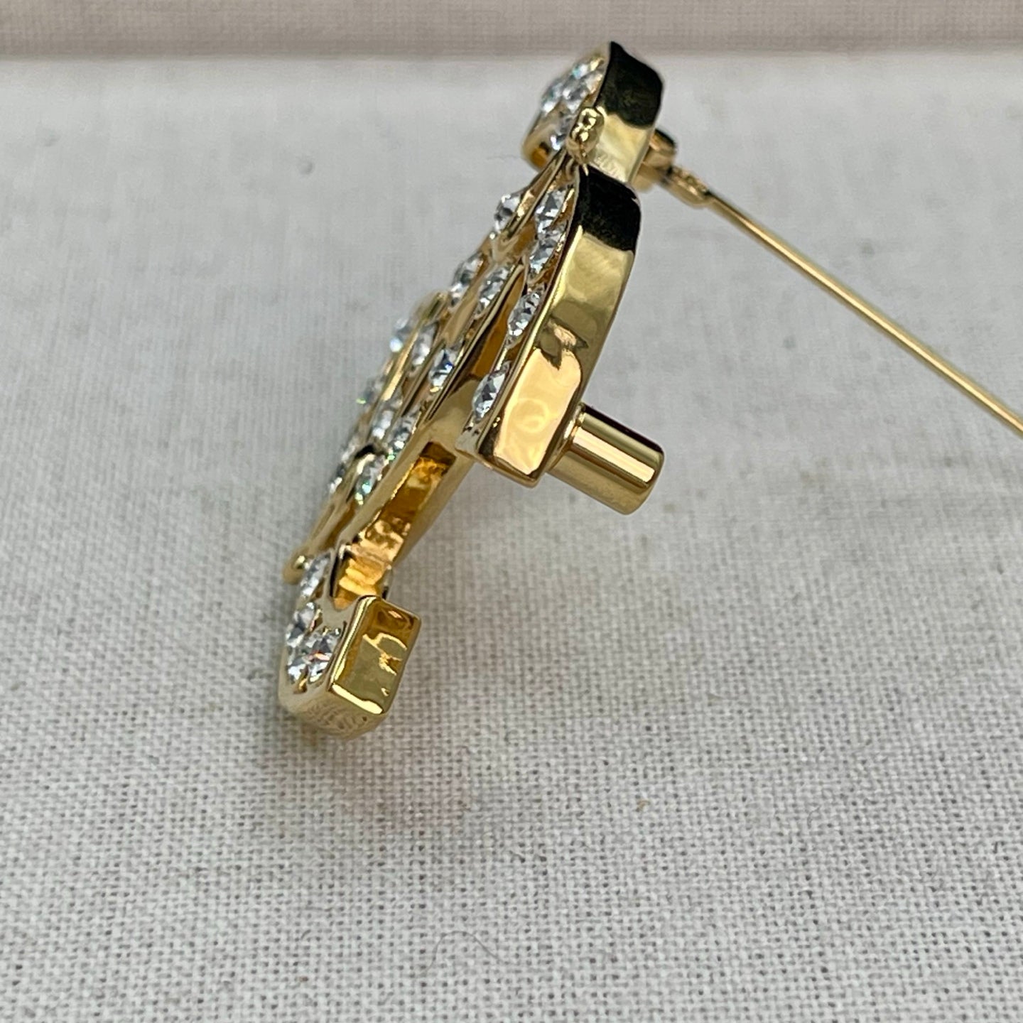 Chanel Gold Openwork Crystal CC Brooch [Used]