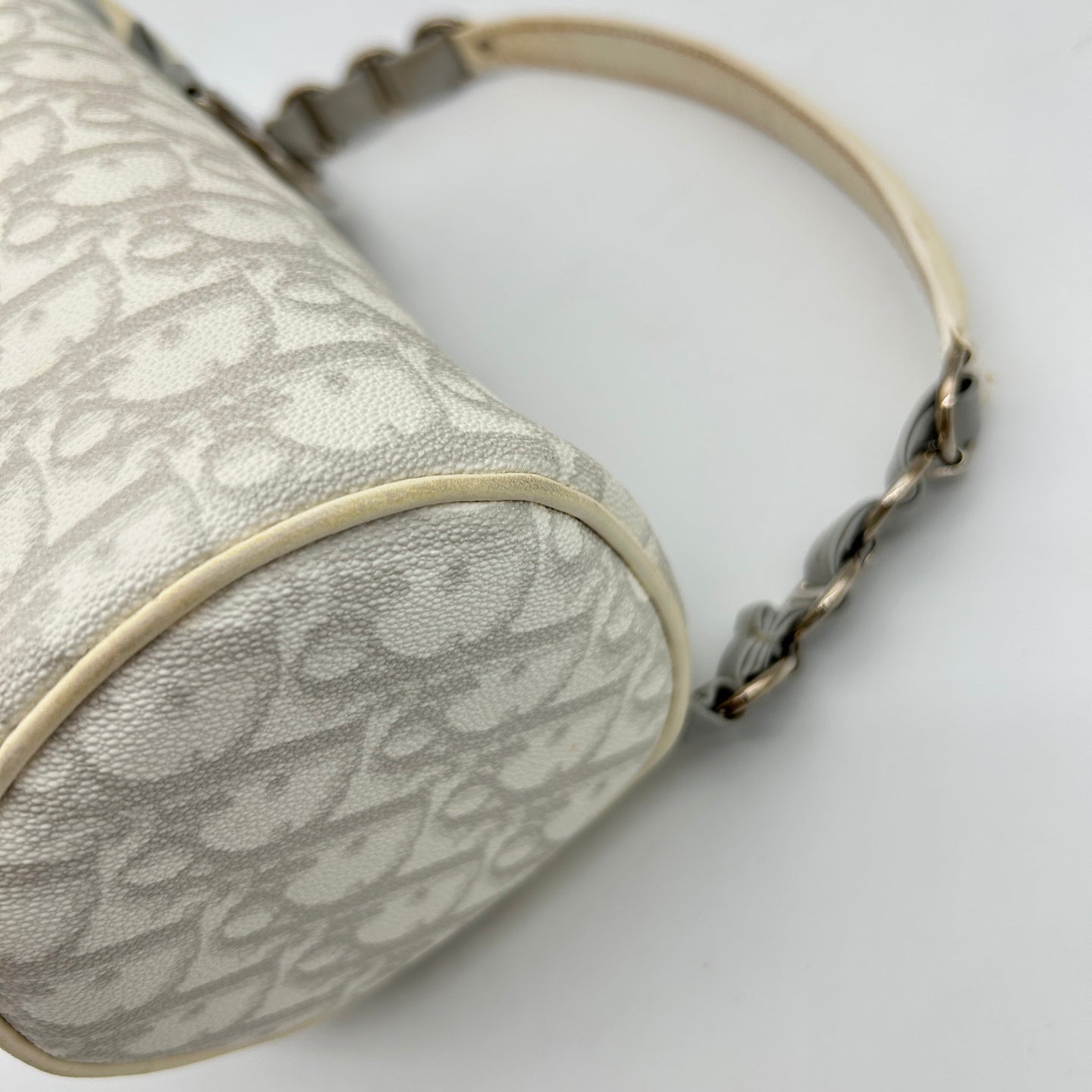 Christian Dior White Trotter Romantic Chain Hand Bag [Used]