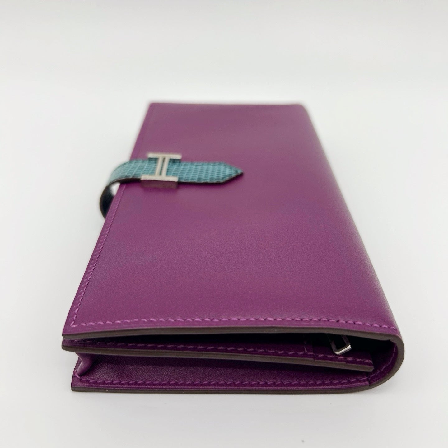 Hermès Purple Béarn Bifold Long Wallet [Used]