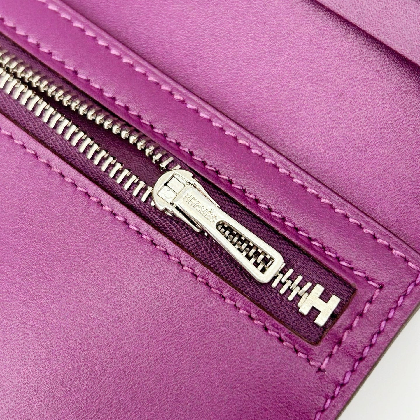 Hermès Purple Béarn Bifold Long Wallet [Used]