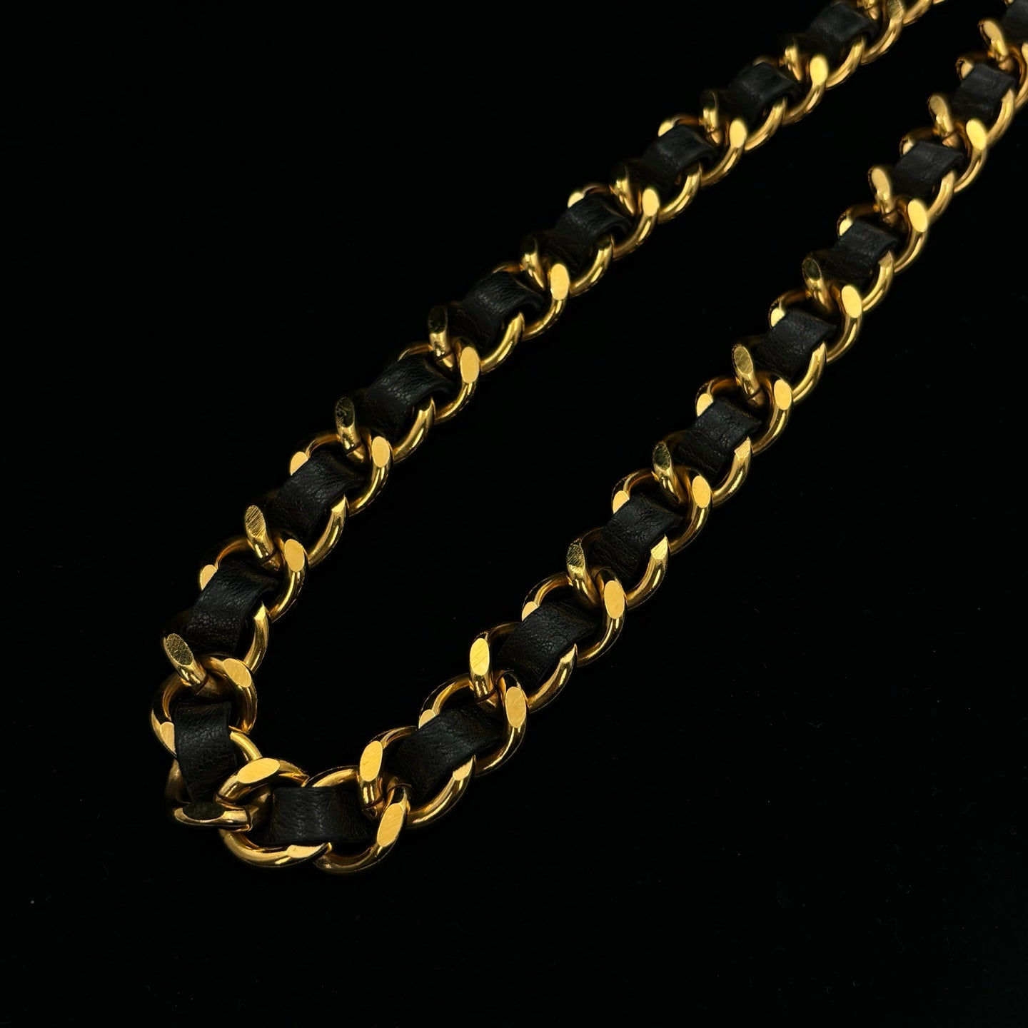 Chanel Black Leather Chain Coin Belt Gold Hardware [Used]