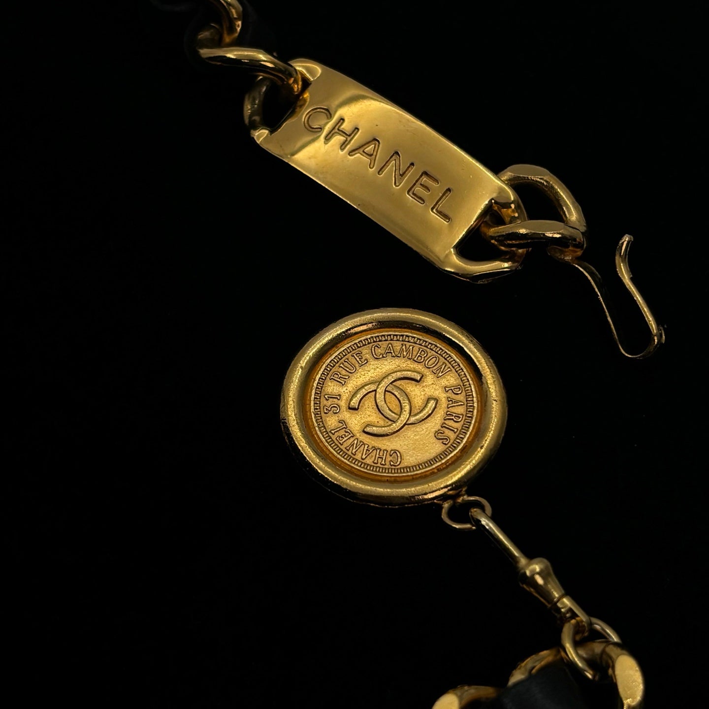 Chanel Black Leather Chain Coin Belt Gold Hardware [Used]