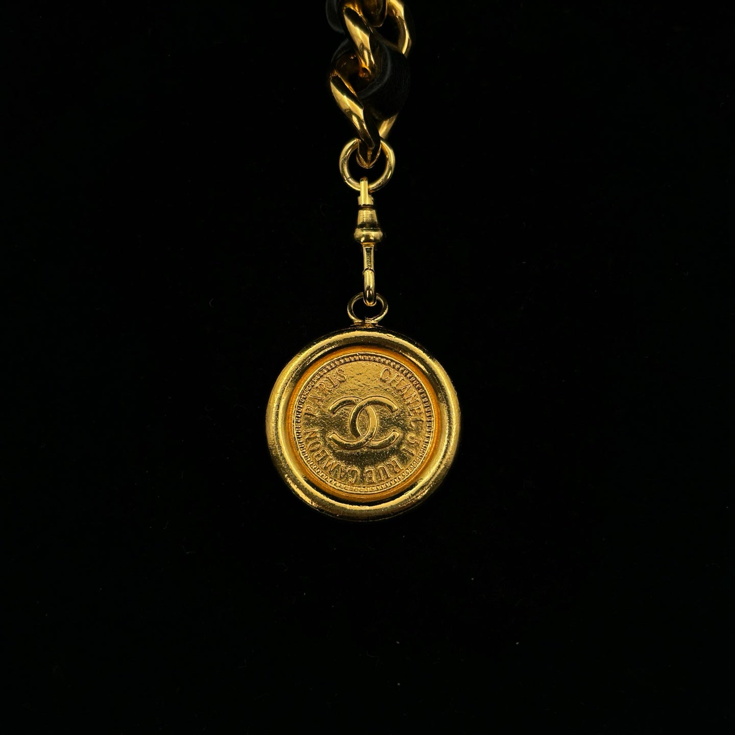 Chanel Black Leather Chain Coin Belt Gold Hardware [Used]