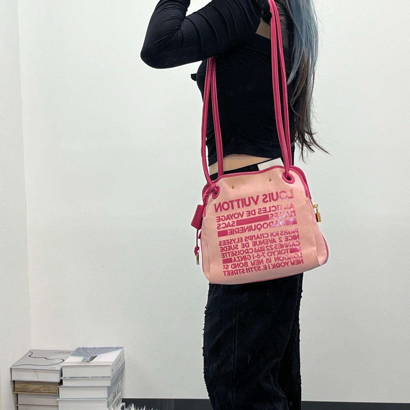 Louis Vuitton Pink Printed Canvas 2009 Spring/Summer Limited Crossbody Shoulder Bag [Used]