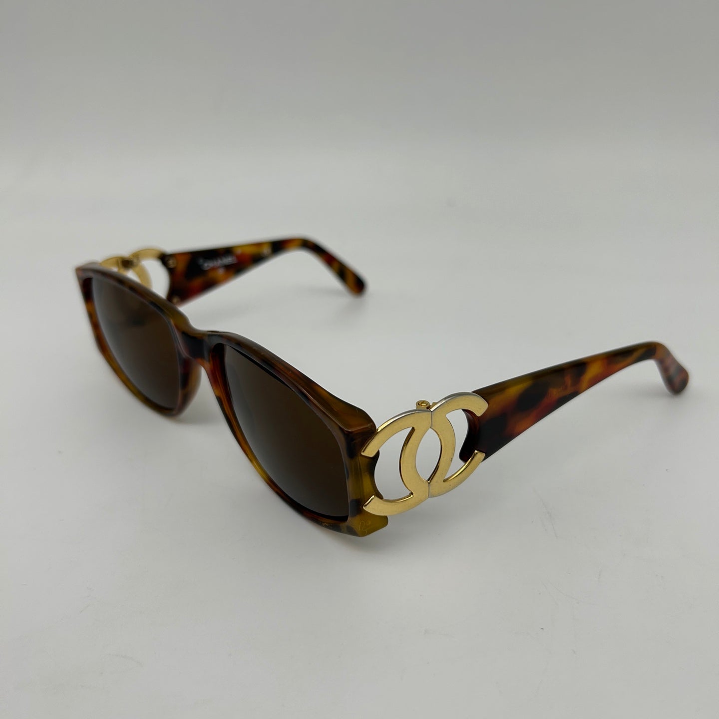 Chanel Brown Tortoiseshell Sunglasses [Used]