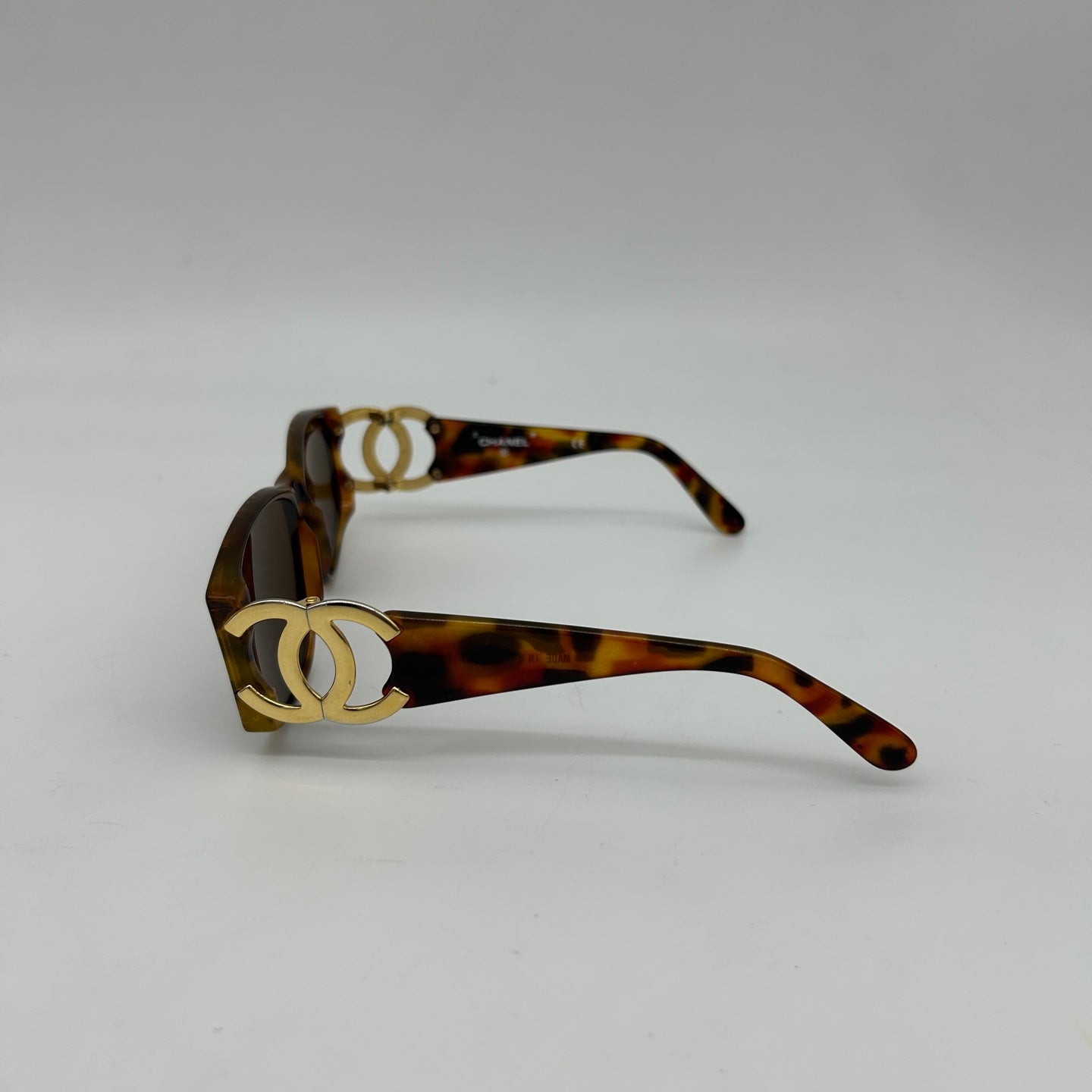Chanel Brown Tortoiseshell Sunglasses [Used]