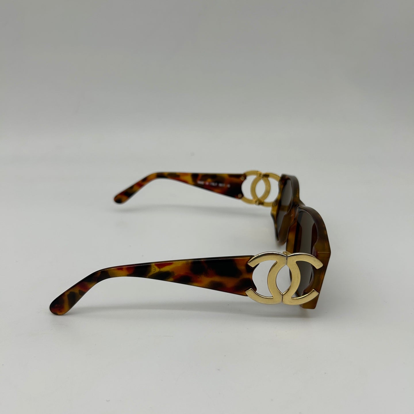 Chanel Brown Tortoiseshell Sunglasses [Used]