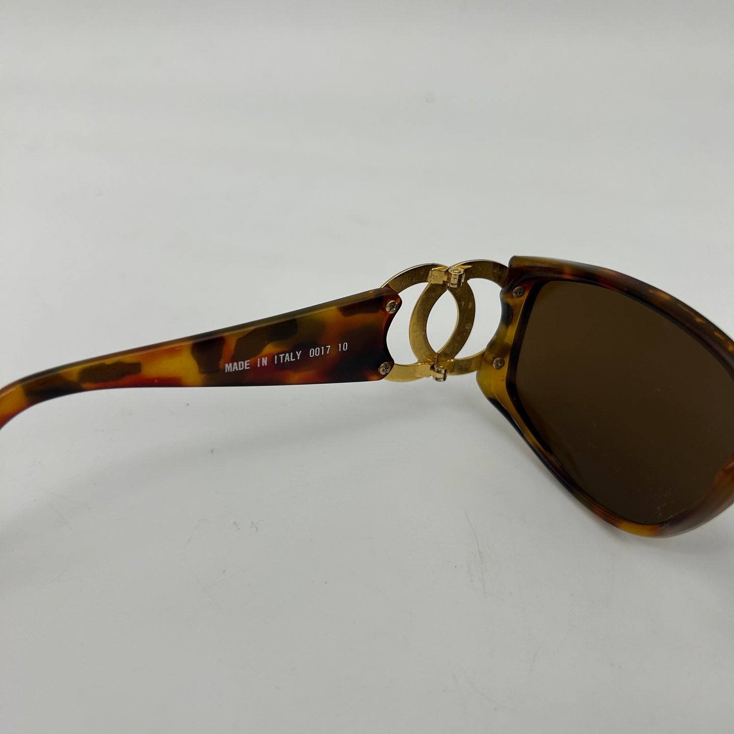Chanel Brown Tortoiseshell Sunglasses [Used]