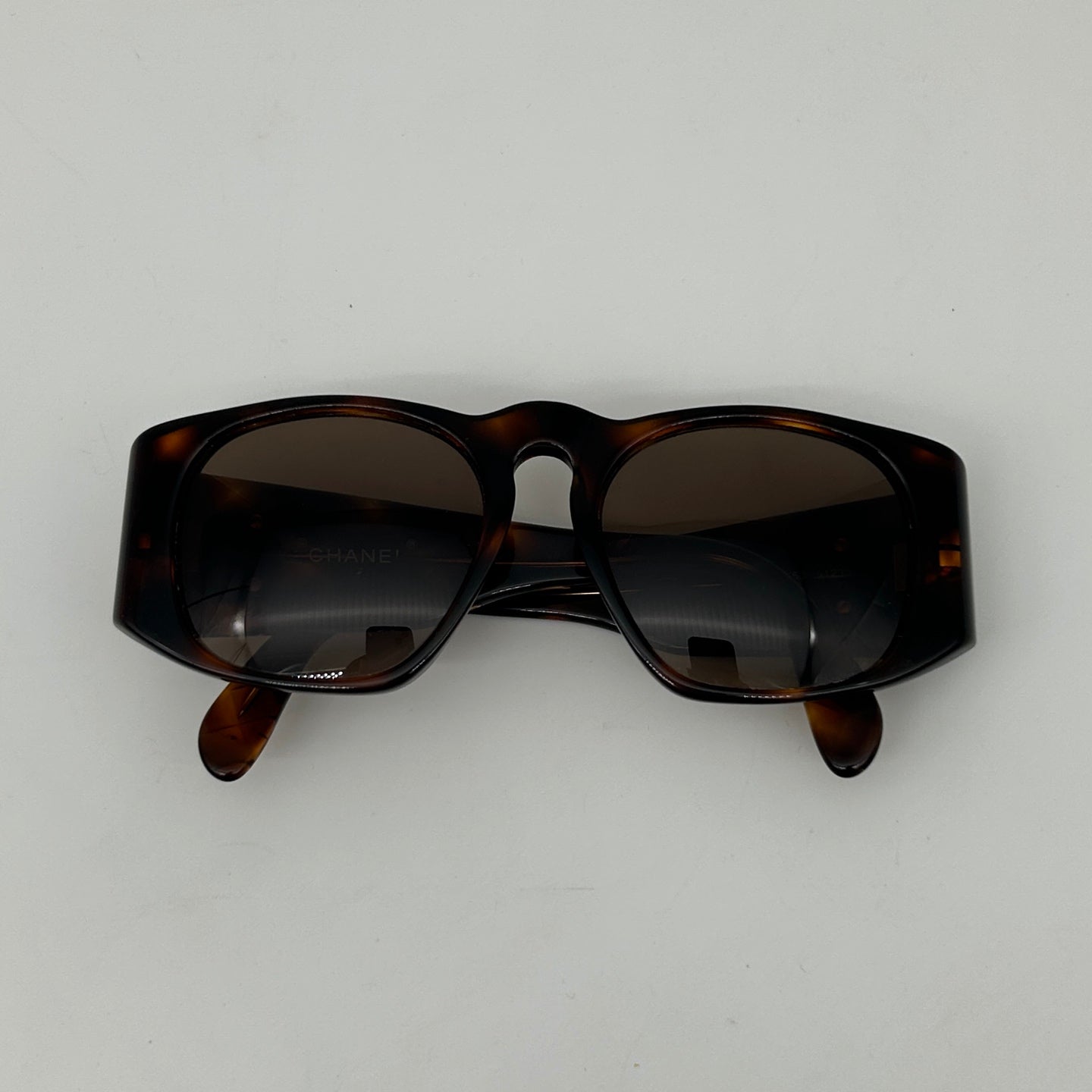 Chanel Brown Tortoiseshell Sunglasses [Used]