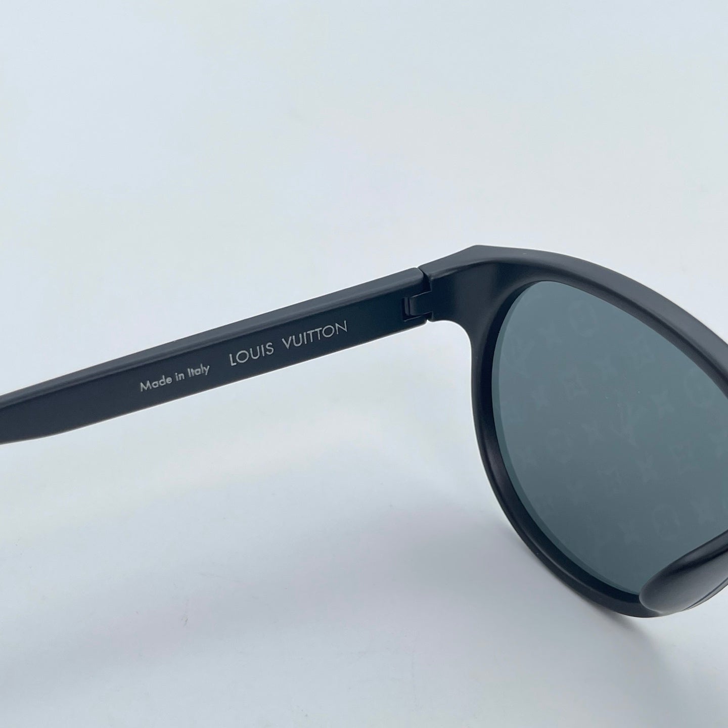 Louis Vuitton Monogram Sunglasses [Used]