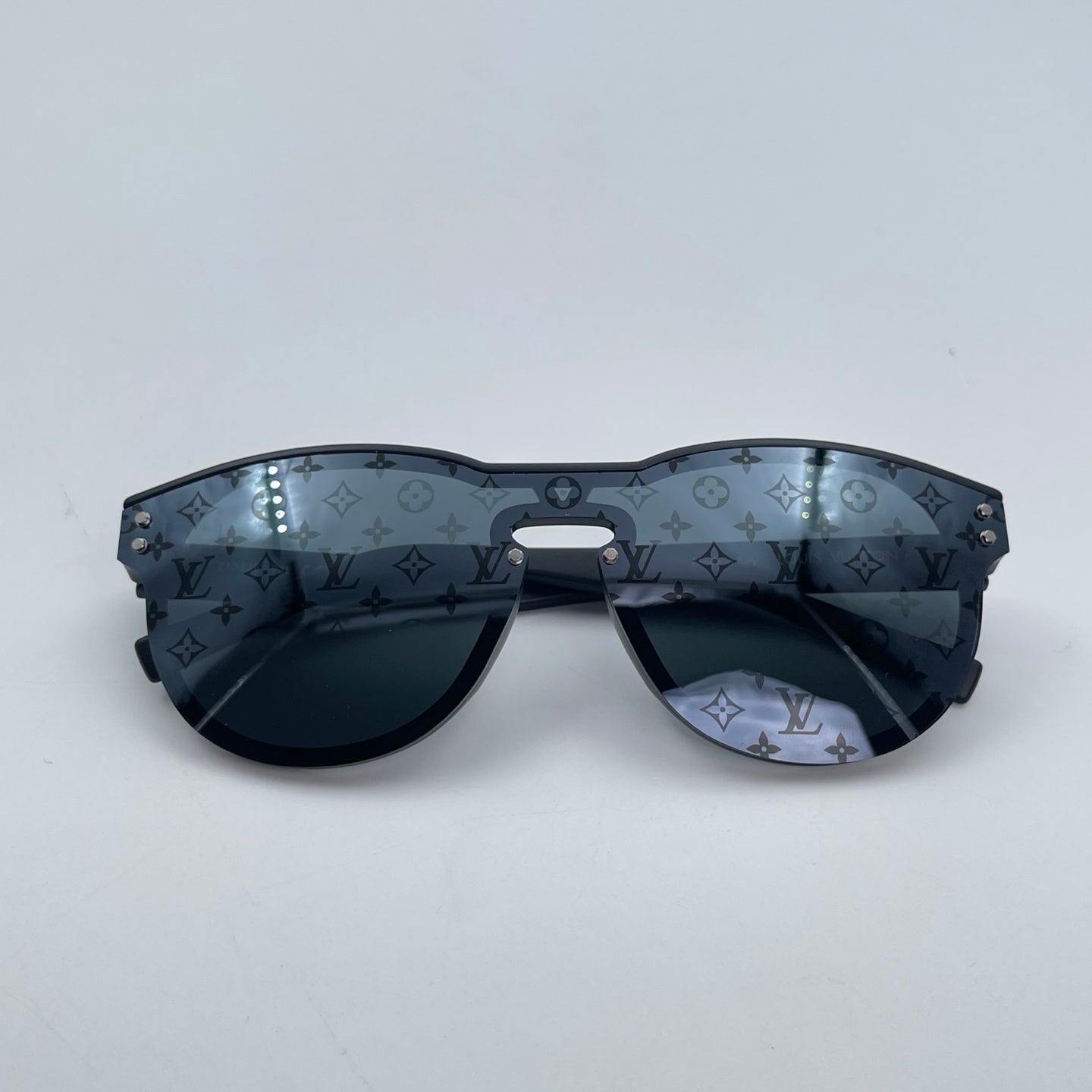 Louis Vuitton Monogram Sunglasses [Used]