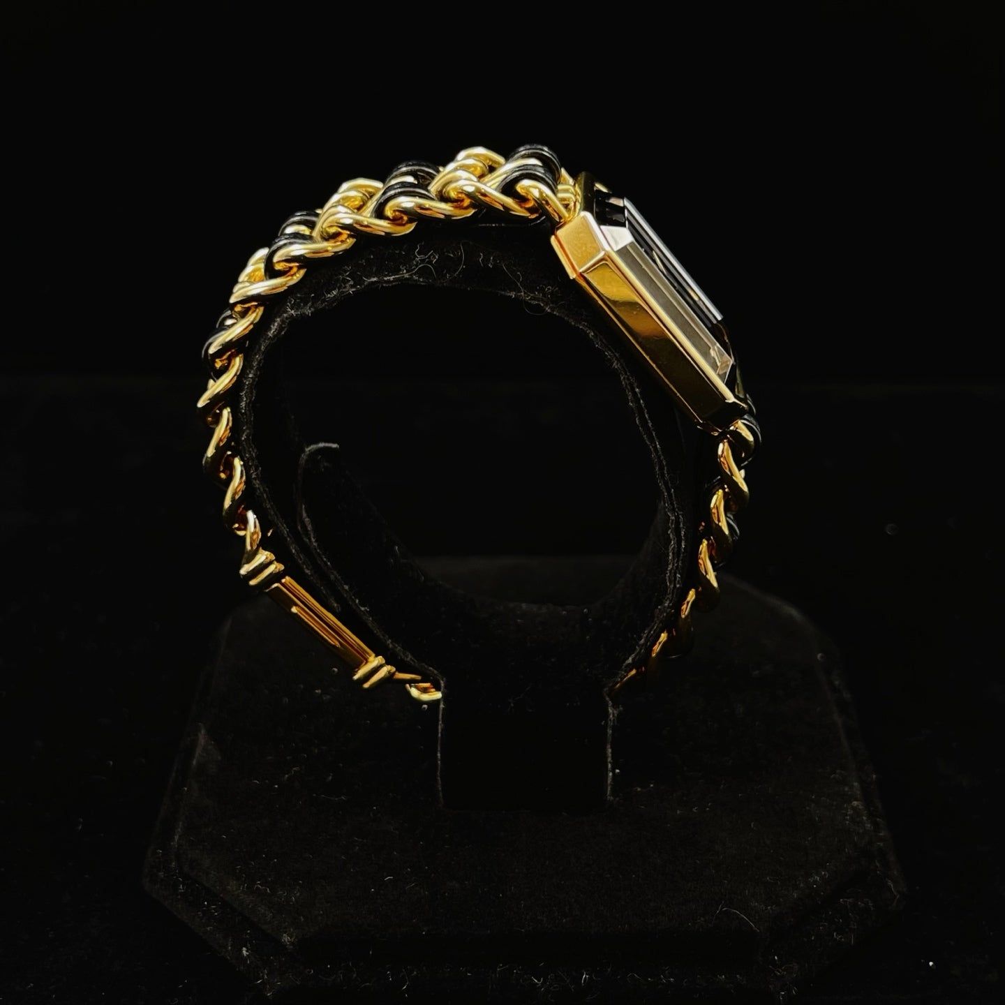 Chanel Première Black Dial Gold Chain Watch M Size [Used]