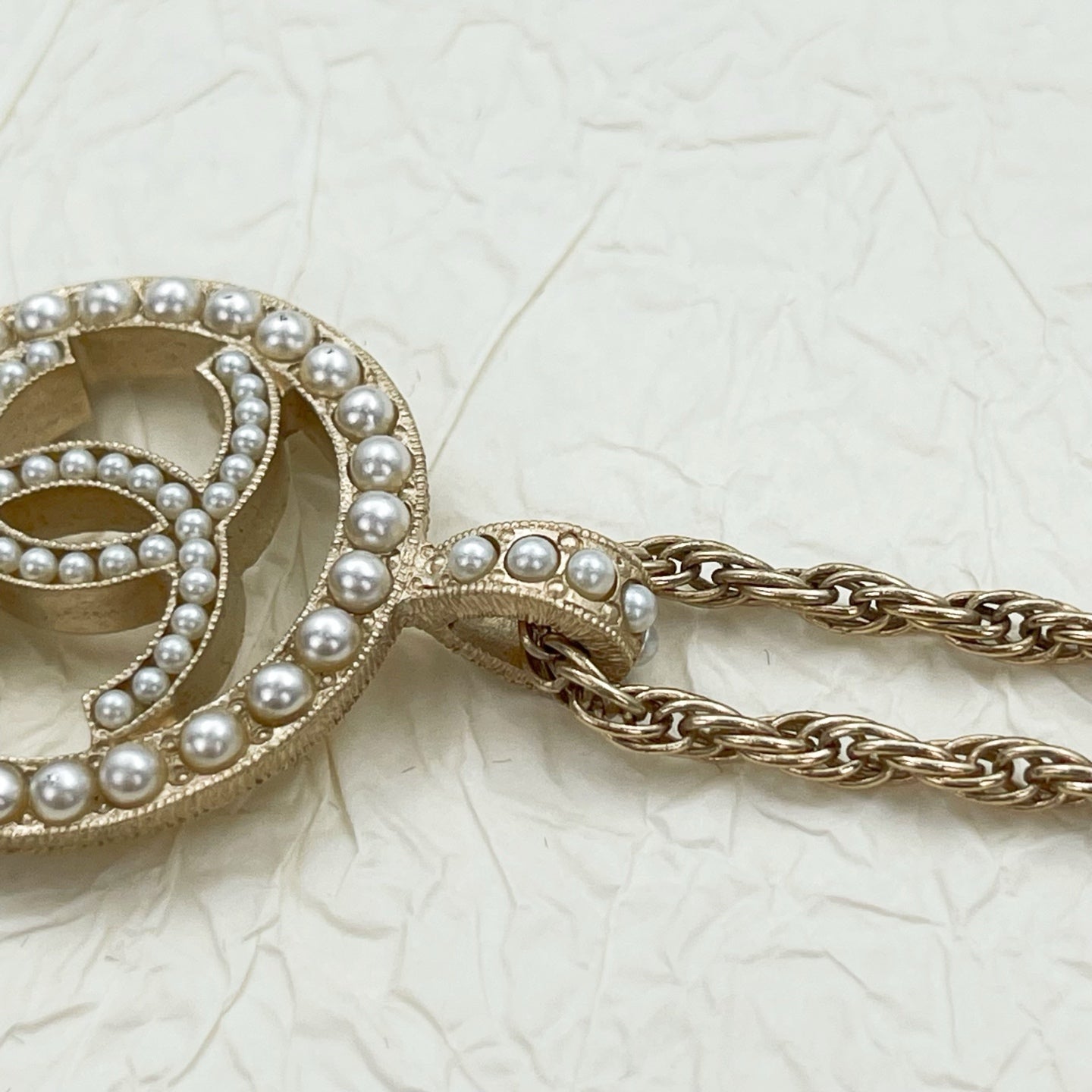 Chanel CC Pearl Pendant Necklace [Used]