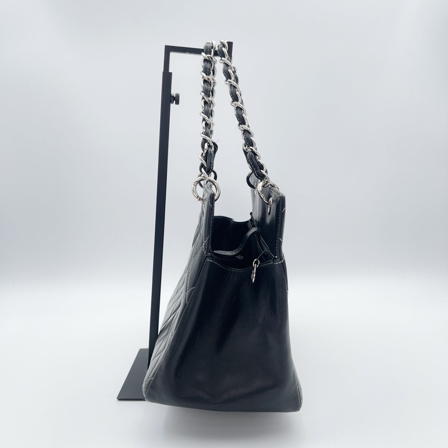 Chanel Black Lambskin Silver Hardware Quilted Shoulder Tote Bag [Used]