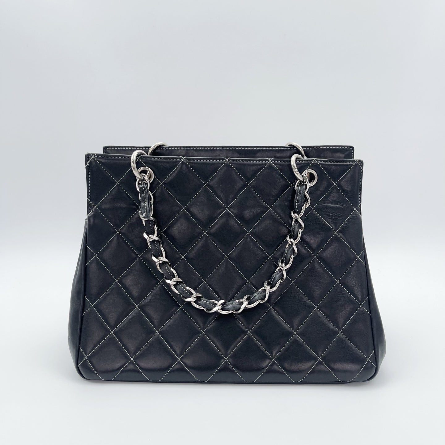 Chanel Black Lambskin Silver Hardware Quilted Shoulder Tote Bag [Used]
