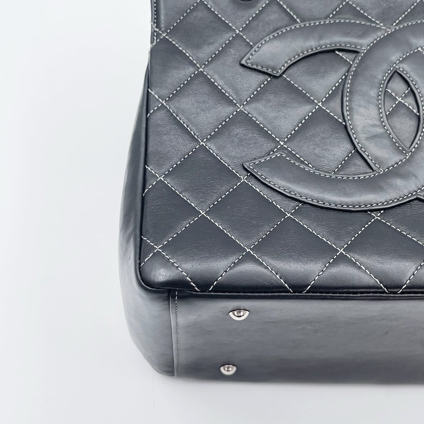 Chanel Black Lambskin Silver Hardware Quilted Shoulder Tote Bag [Used]