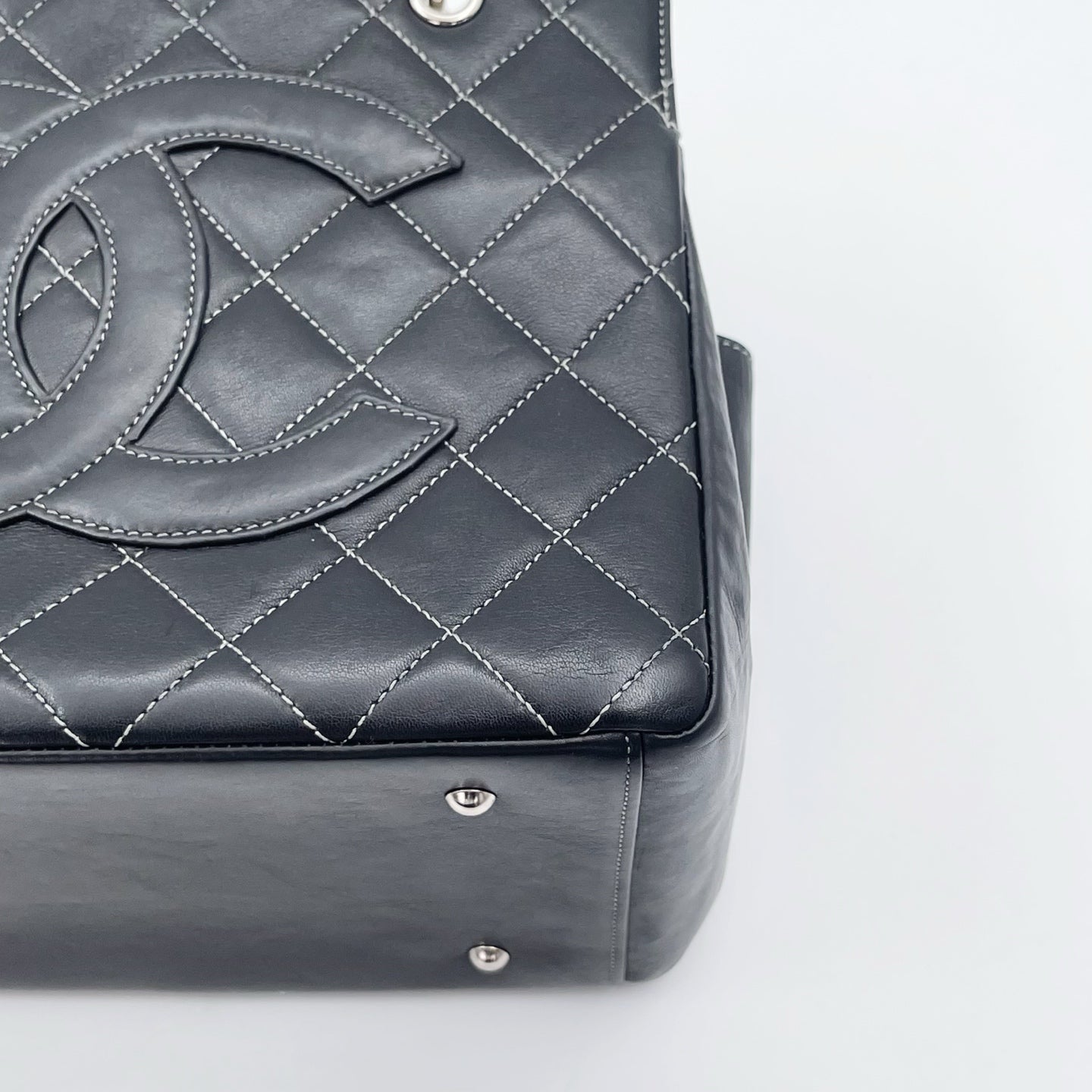 Chanel Black Lambskin Silver Hardware Quilted Shoulder Tote Bag [Used]