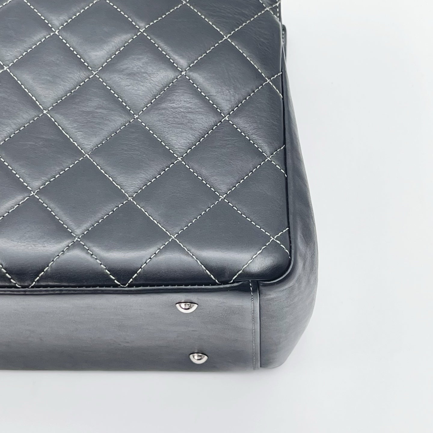 Chanel Black Lambskin Silver Hardware Quilted Shoulder Tote Bag [Used]