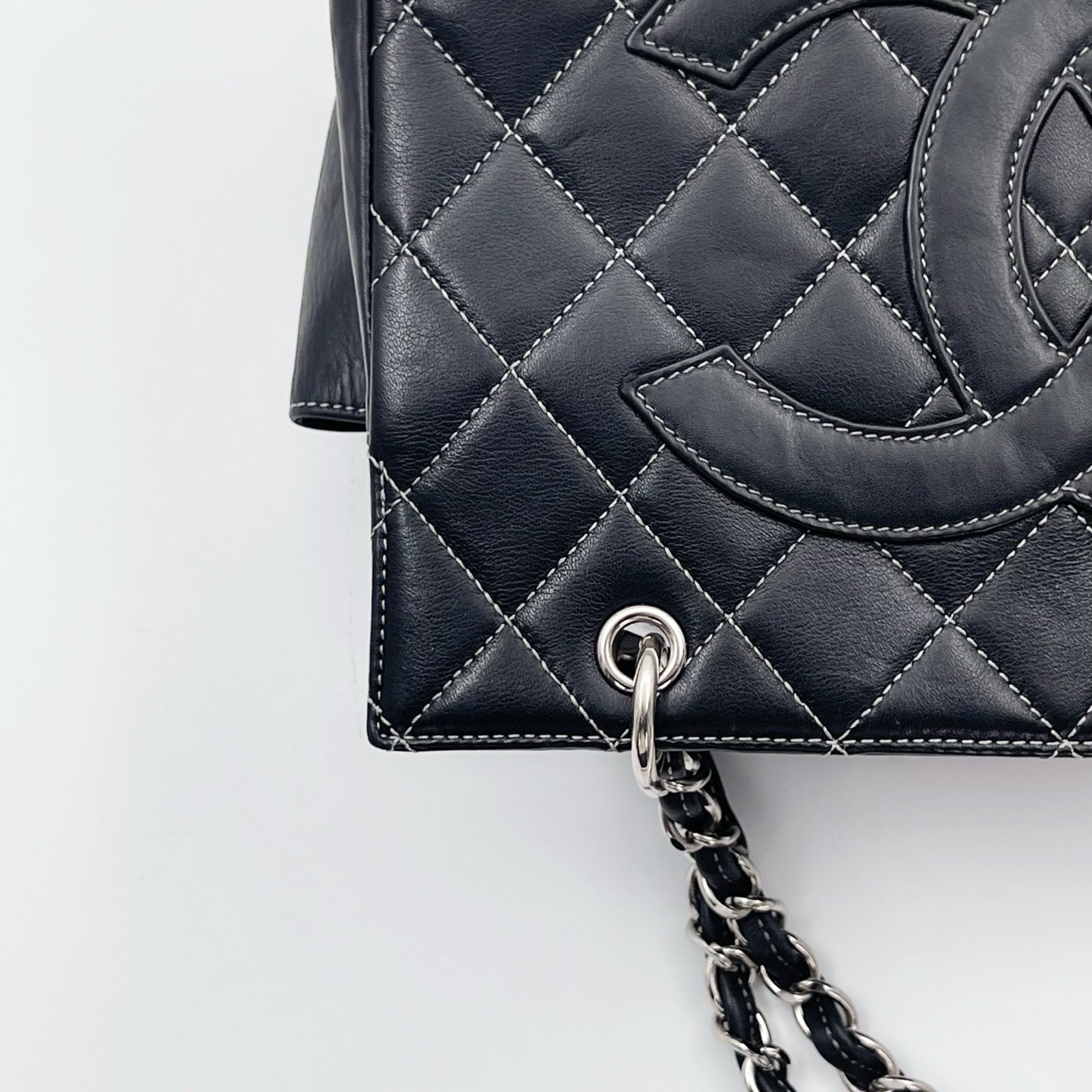Chanel Black Lambskin Silver Hardware Quilted Shoulder Tote Bag [Used]
