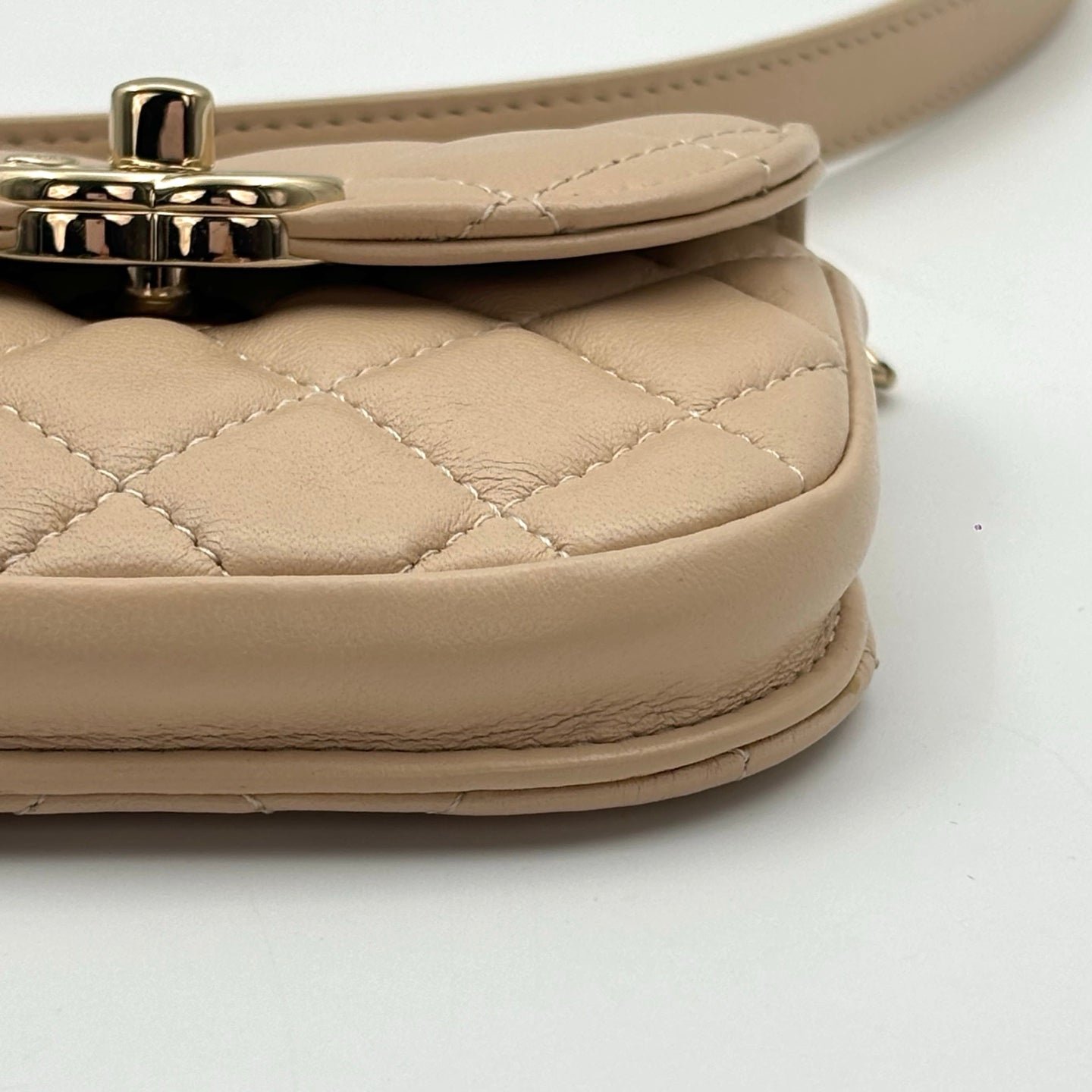 Chanel Beige Lambskin Quilted Waist Bag With Coin Purse [Used]