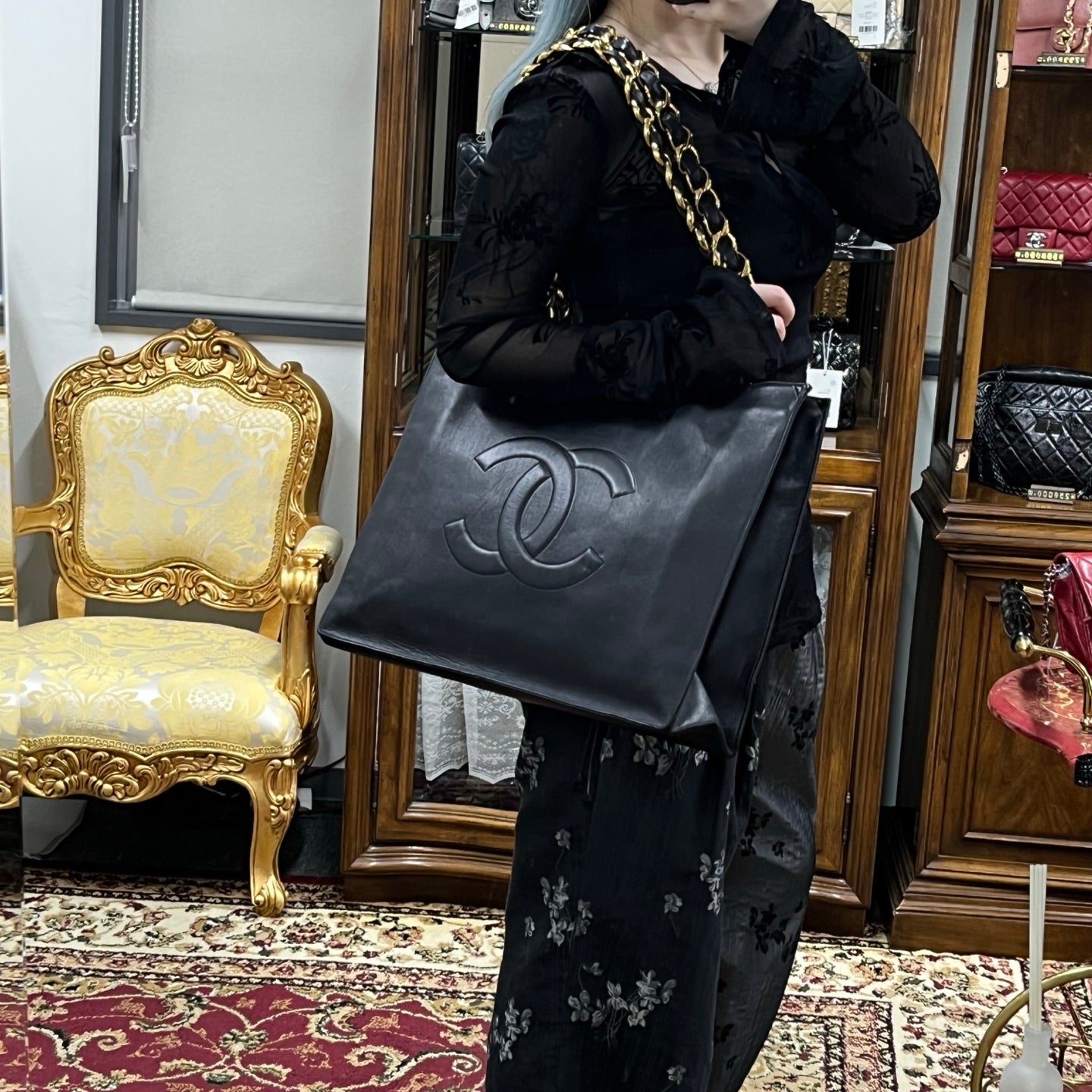 Chanel Black CC Embossed Caviar Gold Hardware Tote Bag [Used]
