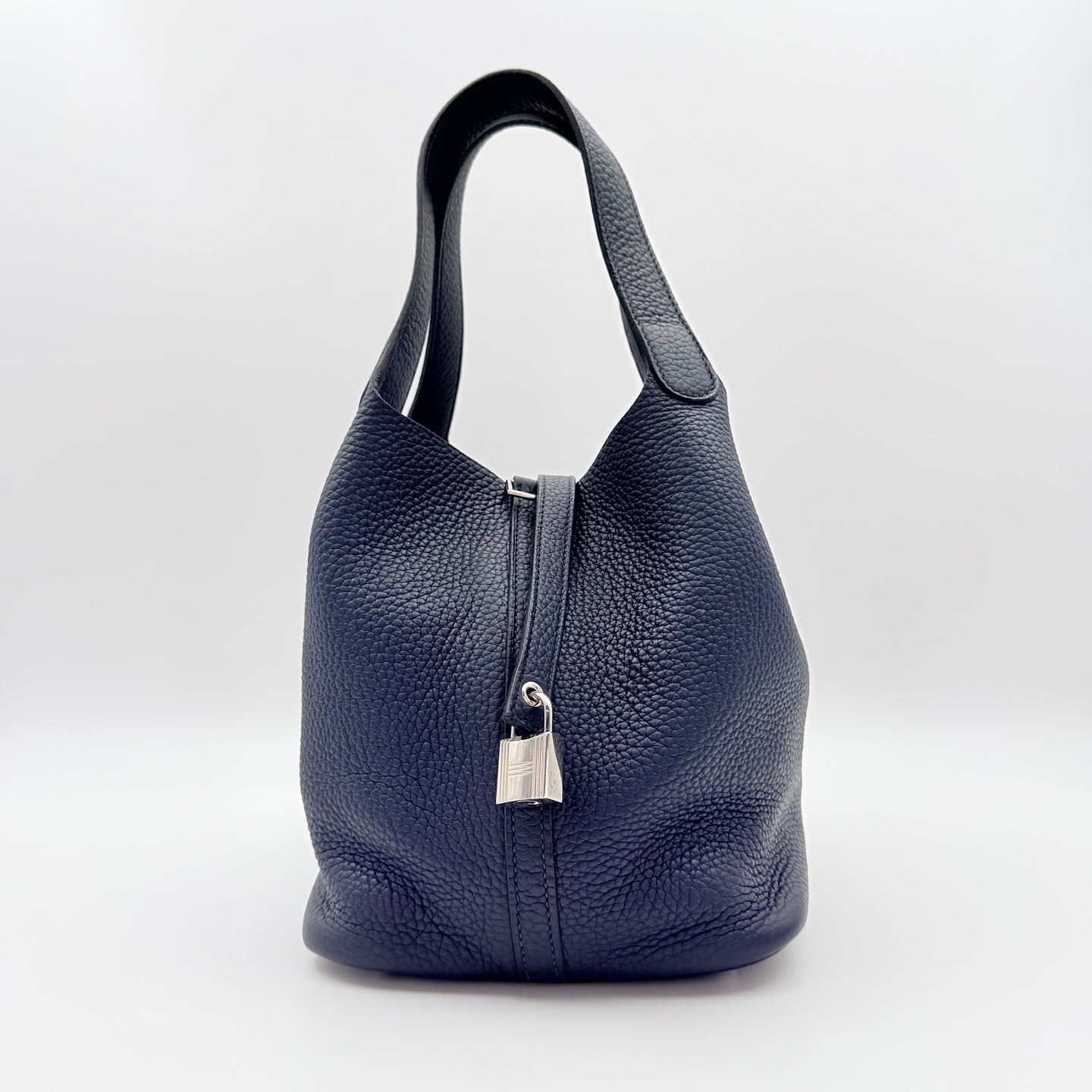 Hermès Picotin 22 in Bleu Nuit Clemence Leather [Used]