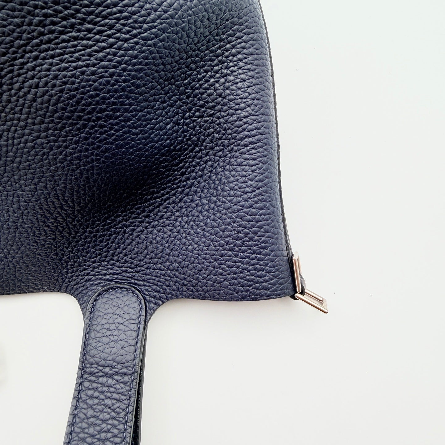 Hermès Picotin 22 in Bleu Nuit Clemence Leather [Used]