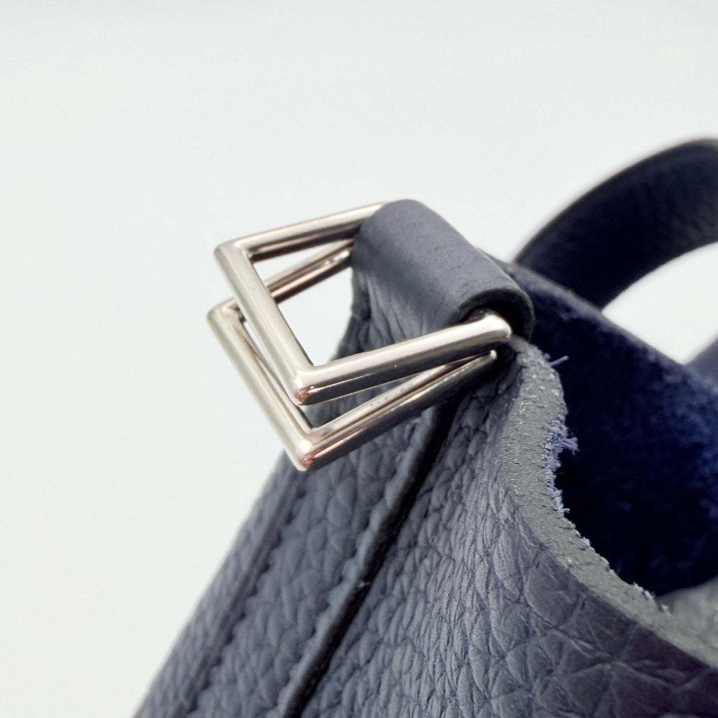 Hermès Picotin 22 in Bleu Nuit Clemence Leather [Used]