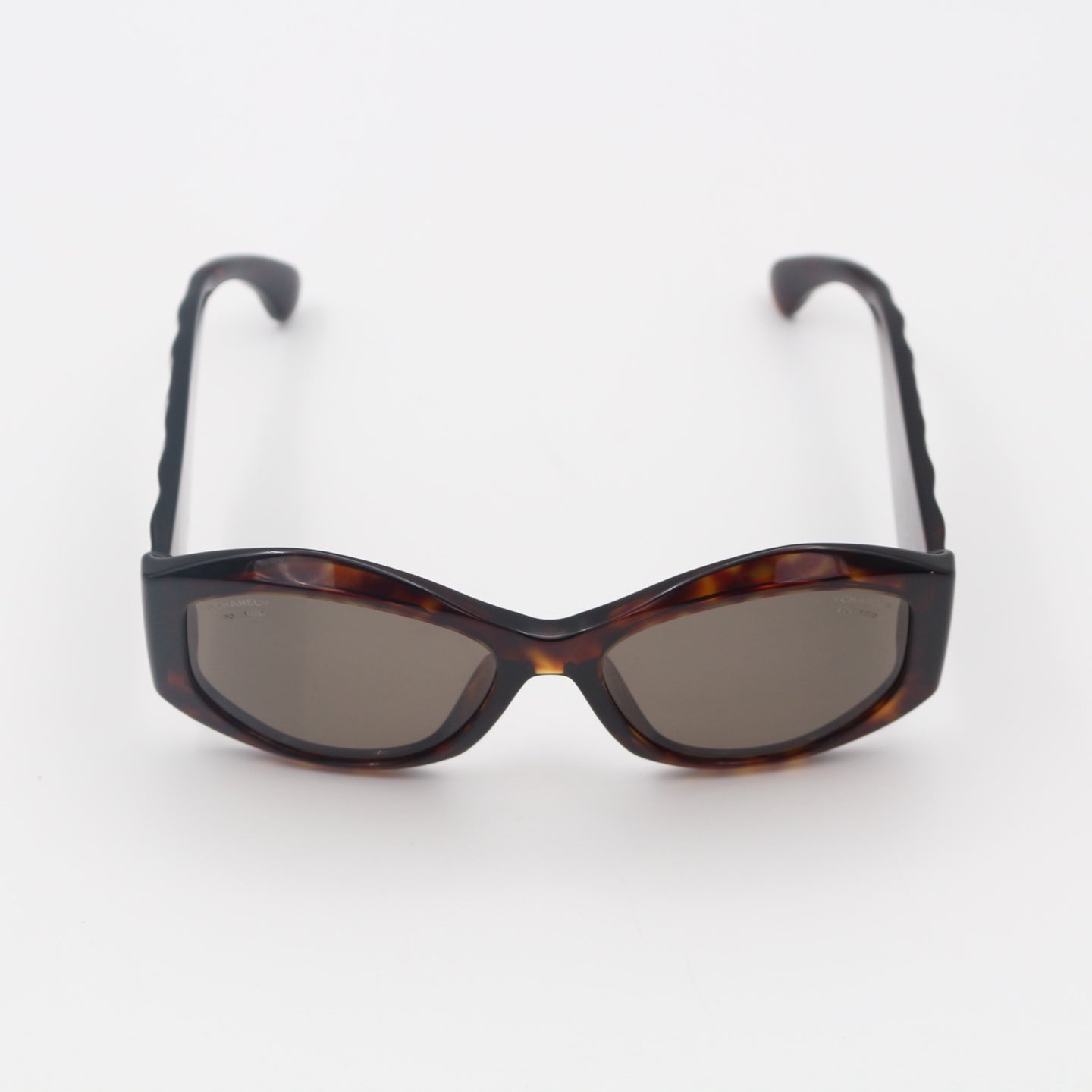 Chanel Tortoiseshell Wide Frame Quilted CC Sunglasses Gold Hardware [Used]