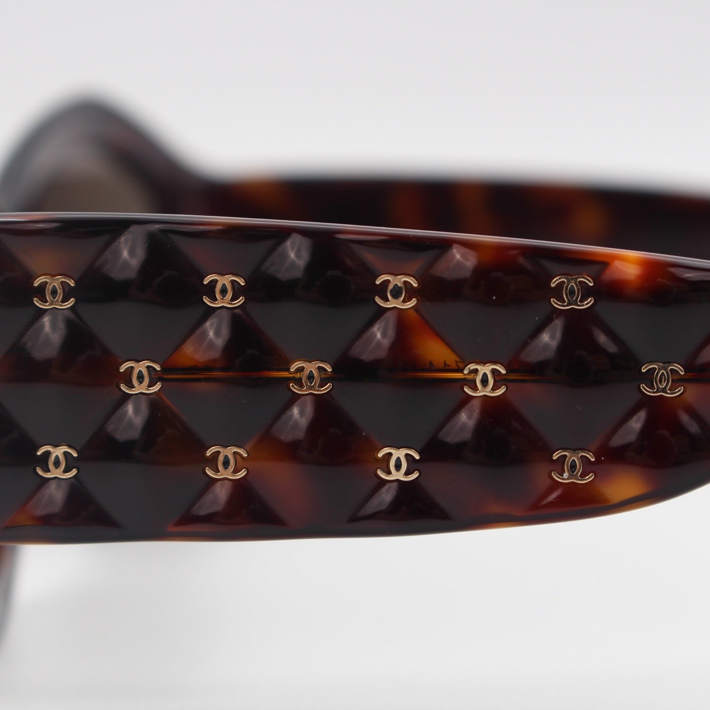 Chanel Tortoiseshell Wide Frame Quilted CC Sunglasses Gold Hardware [Used]