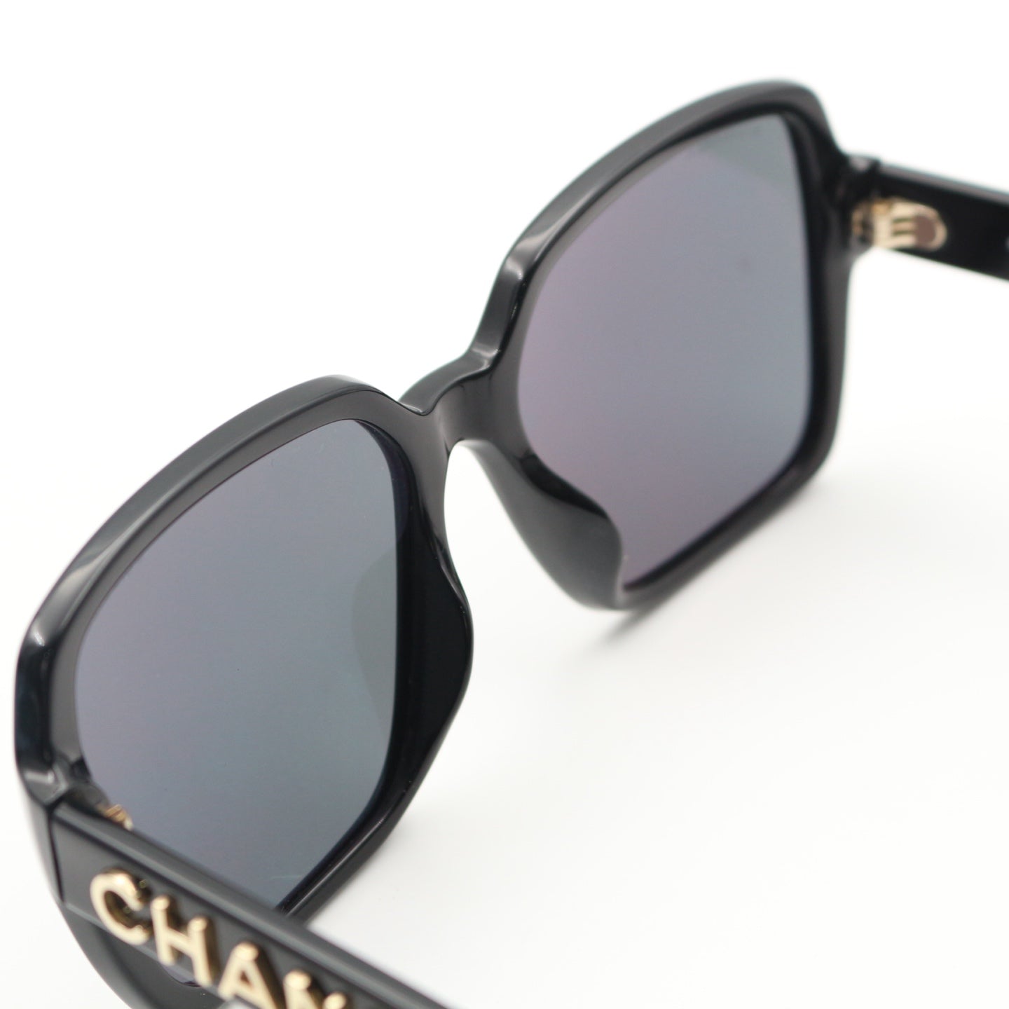 CHANEL Black Gold Logo Square Frame Sunglasses [Used]