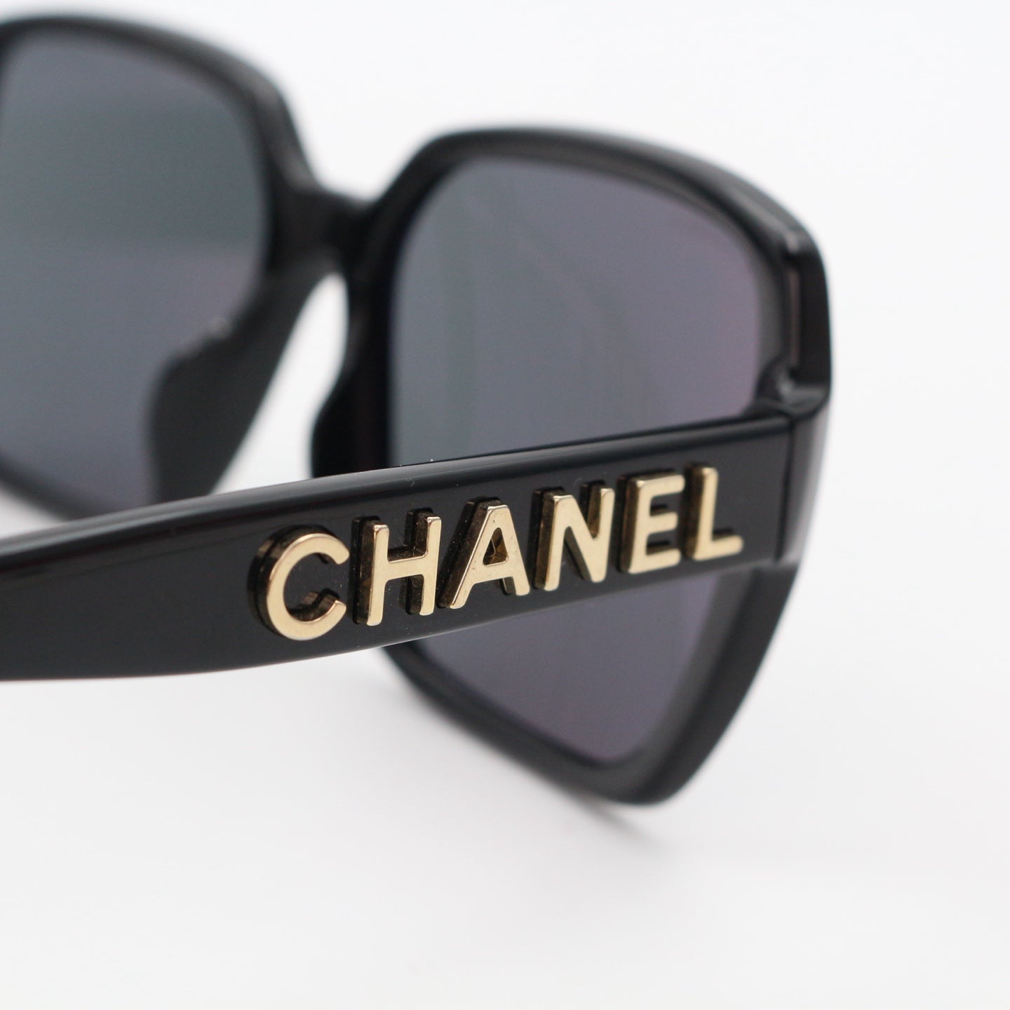 CHANEL Black Gold Logo Square Frame Sunglasses [Used]