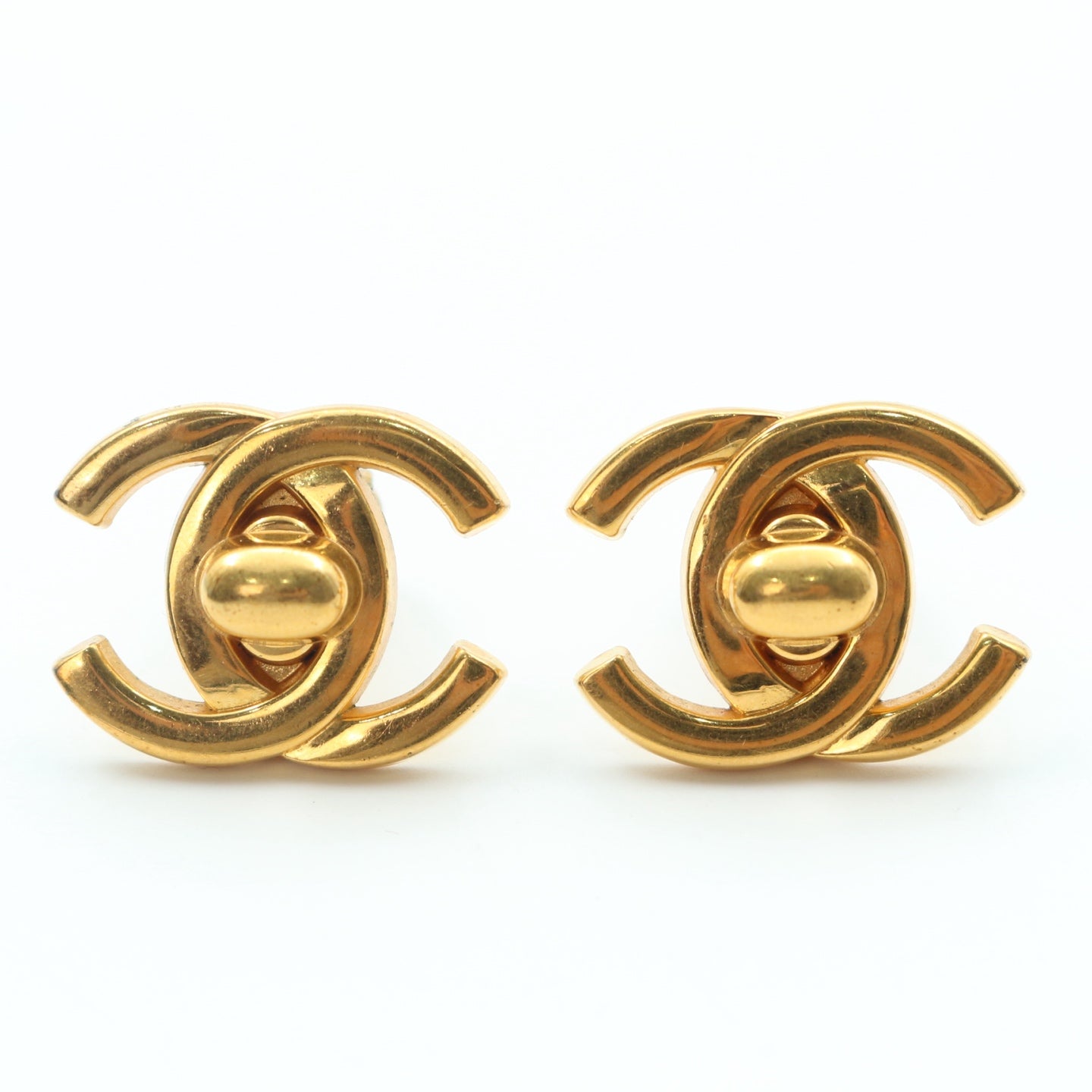 Chanel CC Turnlock Clip-On Earrings Gold 95A [Used]