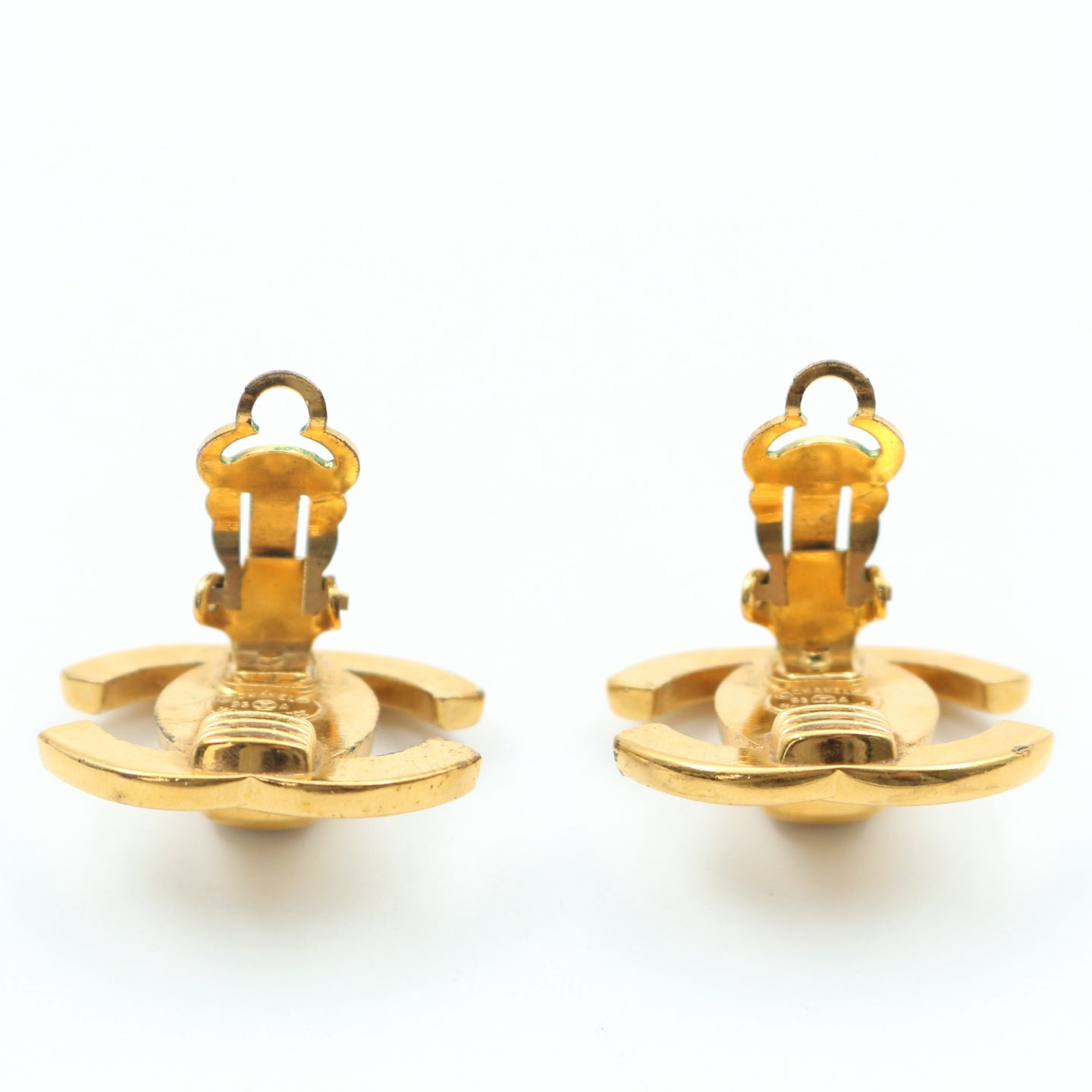 Chanel CC Turnlock Clip-On Earrings Gold 95A [Used]