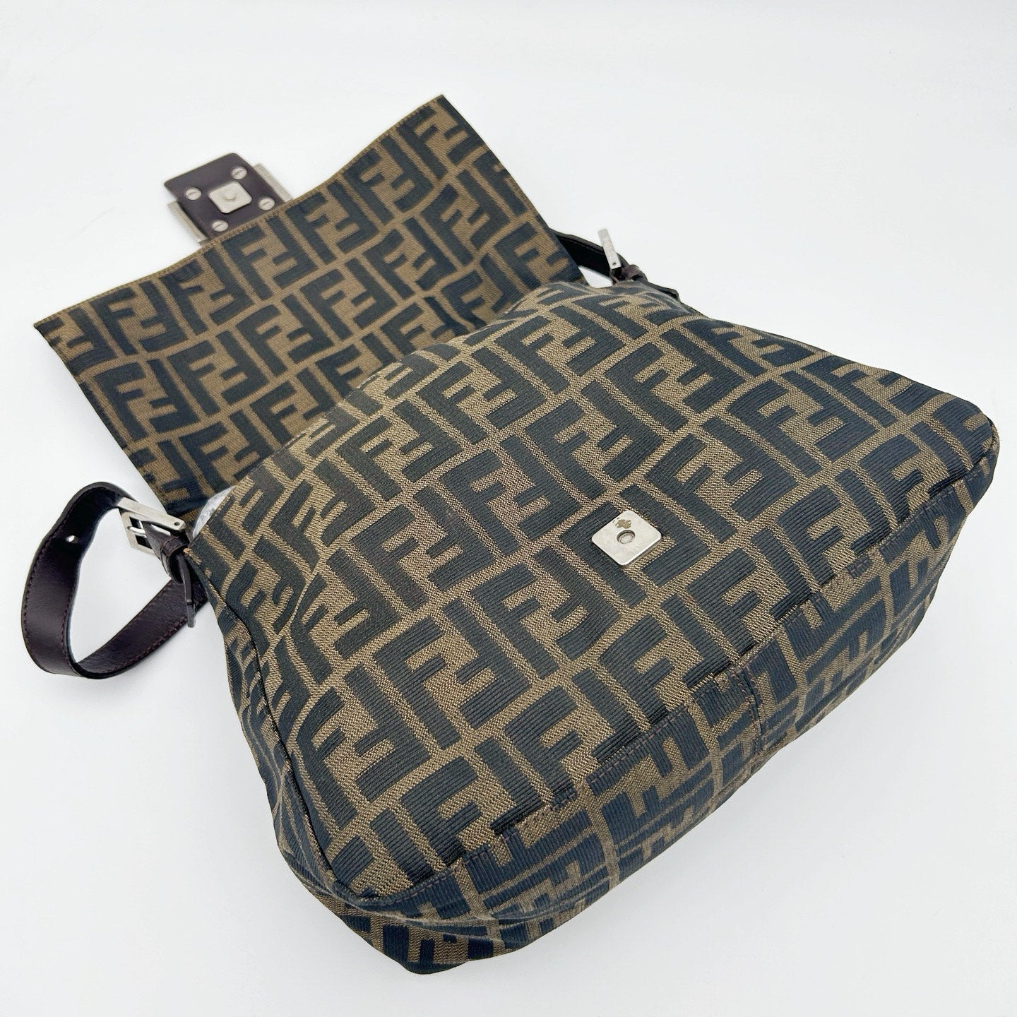 Fendi Brown Zucca Baguette Shoulder Bag [Used]