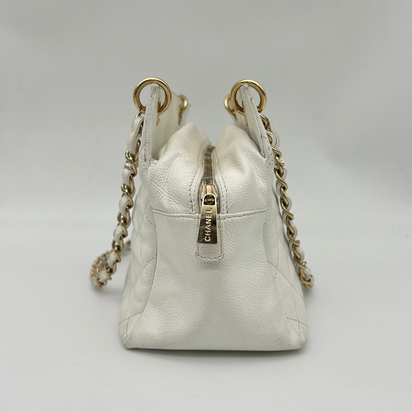 Chanel Caviar Leather Chain Tote Bag White [Used]