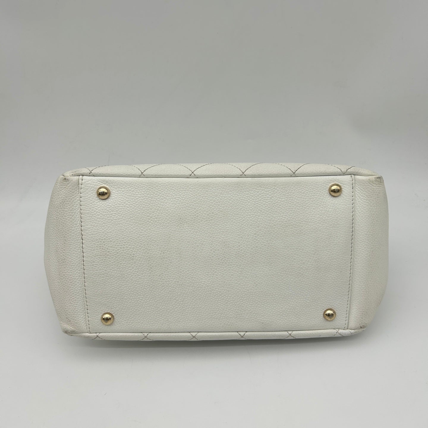 Chanel Caviar Leather Chain Tote Bag White [Used]