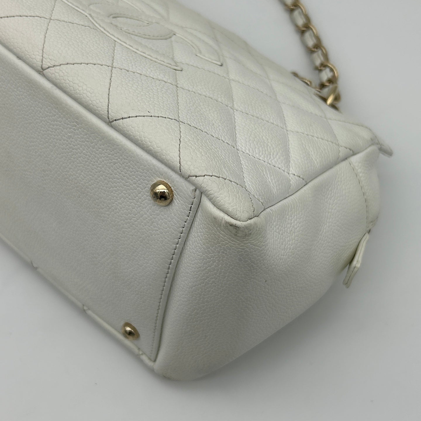 Chanel Caviar Leather Chain Tote Bag White [Used]