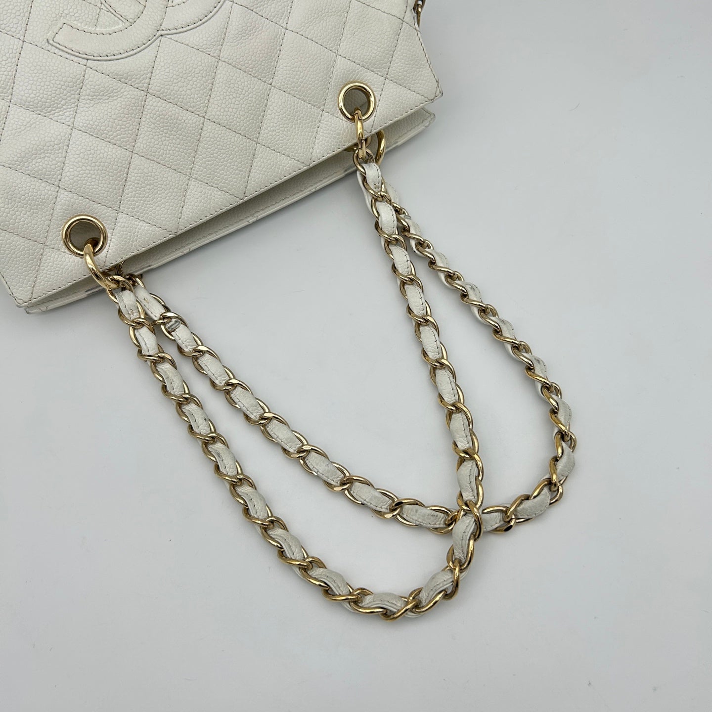 Chanel Caviar Leather Chain Tote Bag White [Used]