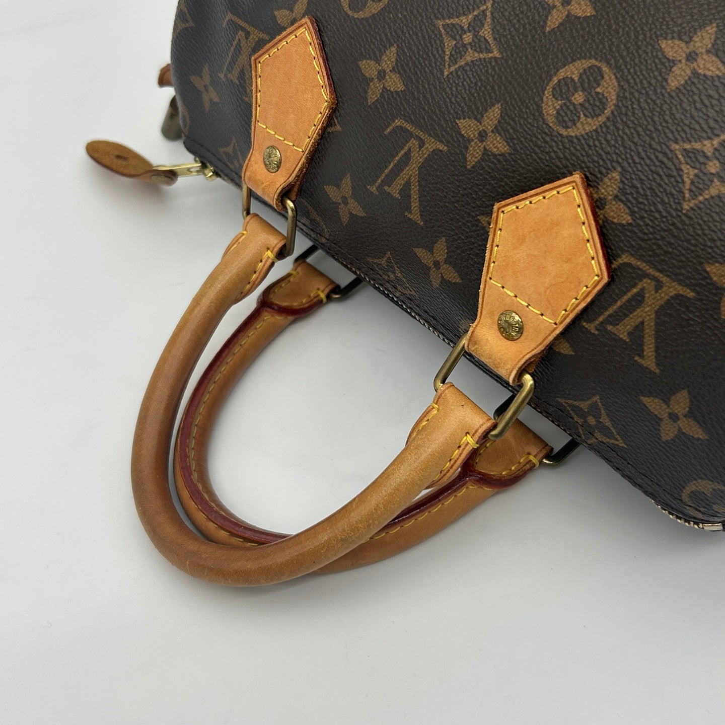 Louis Vuitton Monogram Speedy 25 Handbag [Used]