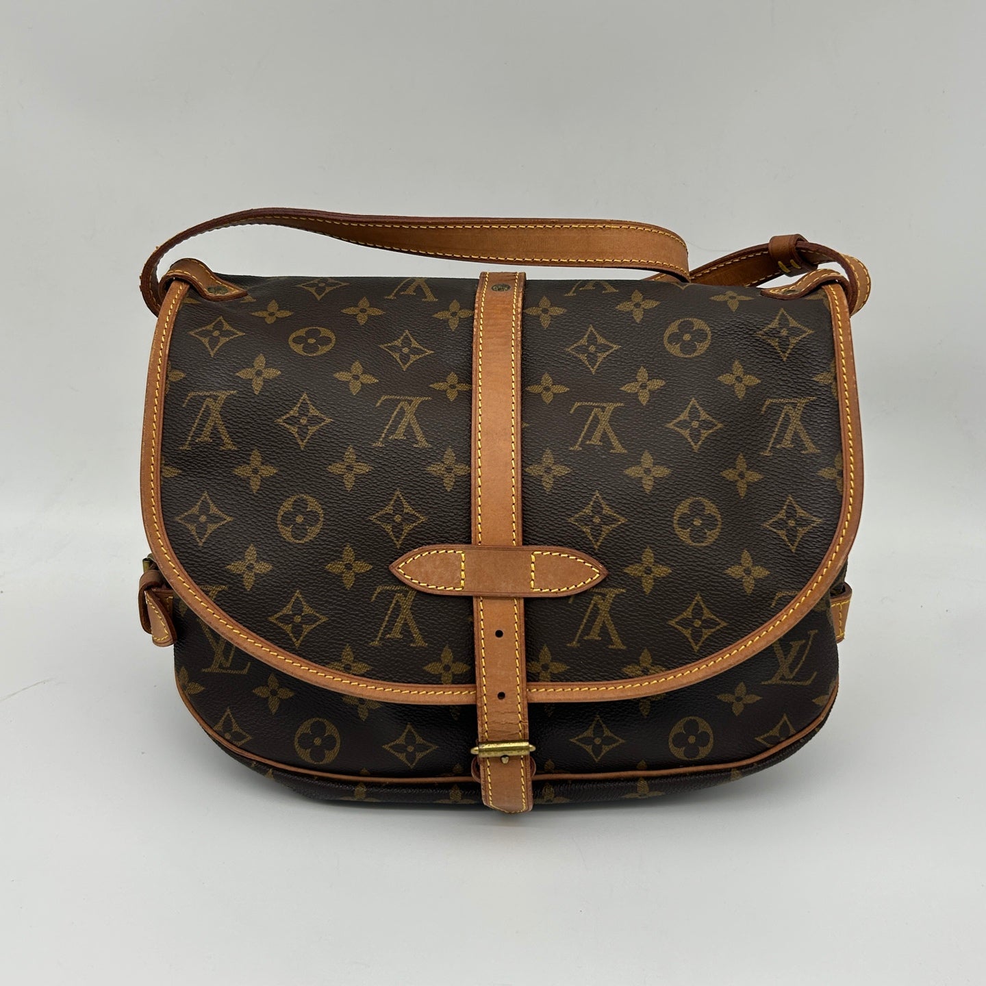 Louis Vuitton Monogram Saumur 30 Messenger Bag [Used]